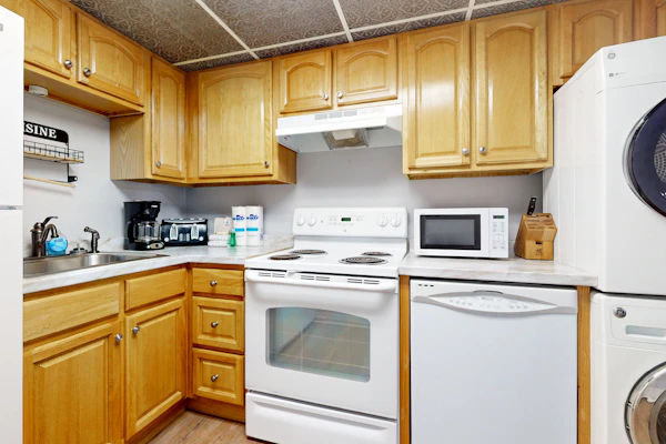Mountain River View Condo Escape・Pool Access・Gated