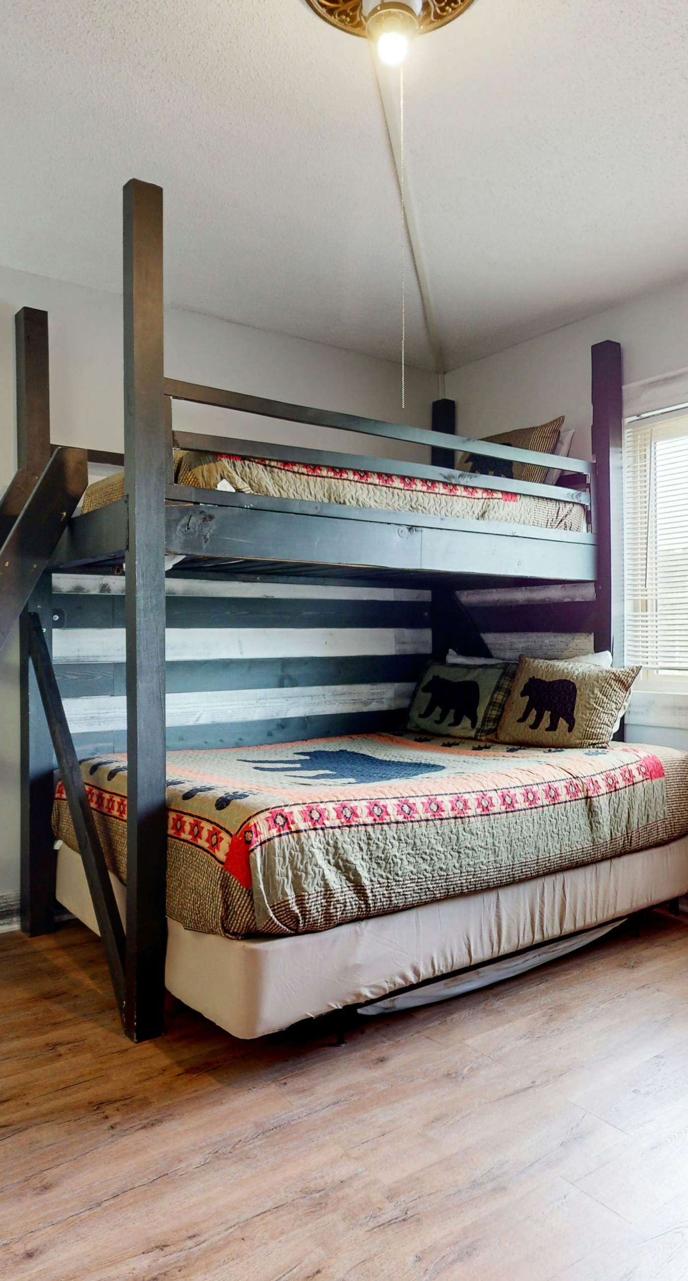 River Place Condo, Sleeps 6, Mtn River View Balcony