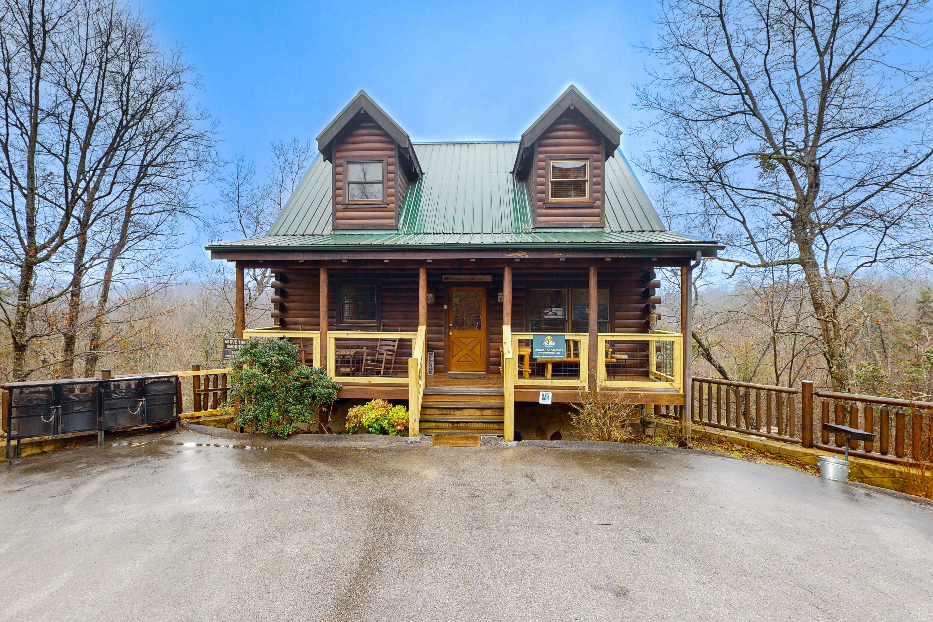 Serene Mtn View Cabin, Sleeps 10・Hot Tub・Game Room