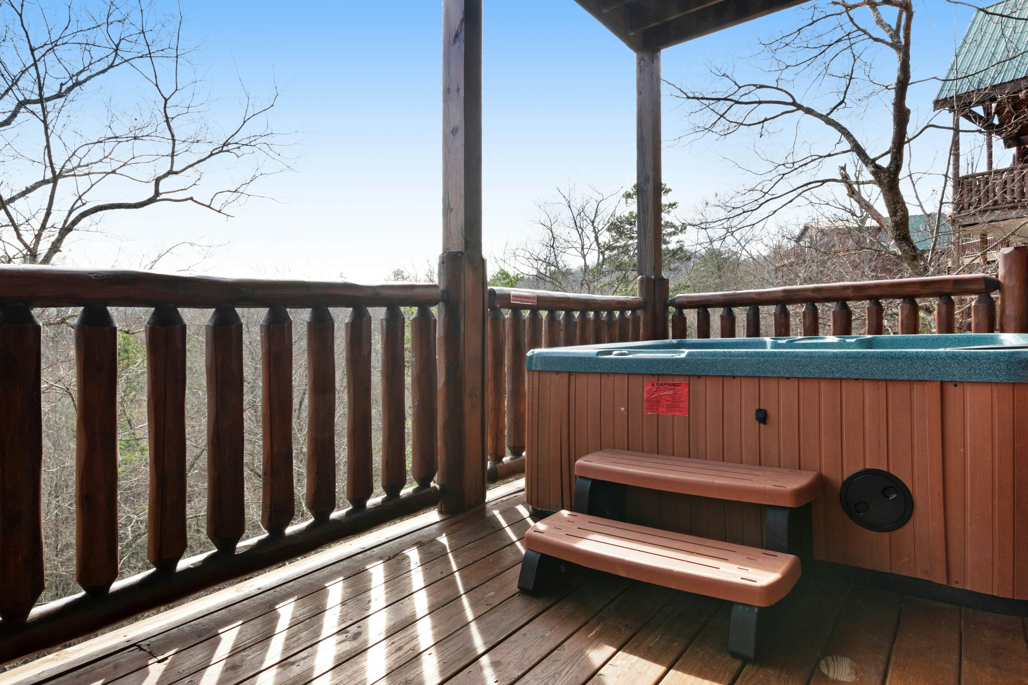 Mountain view cabin with private hot tub and game room + Free Attraction Tickets