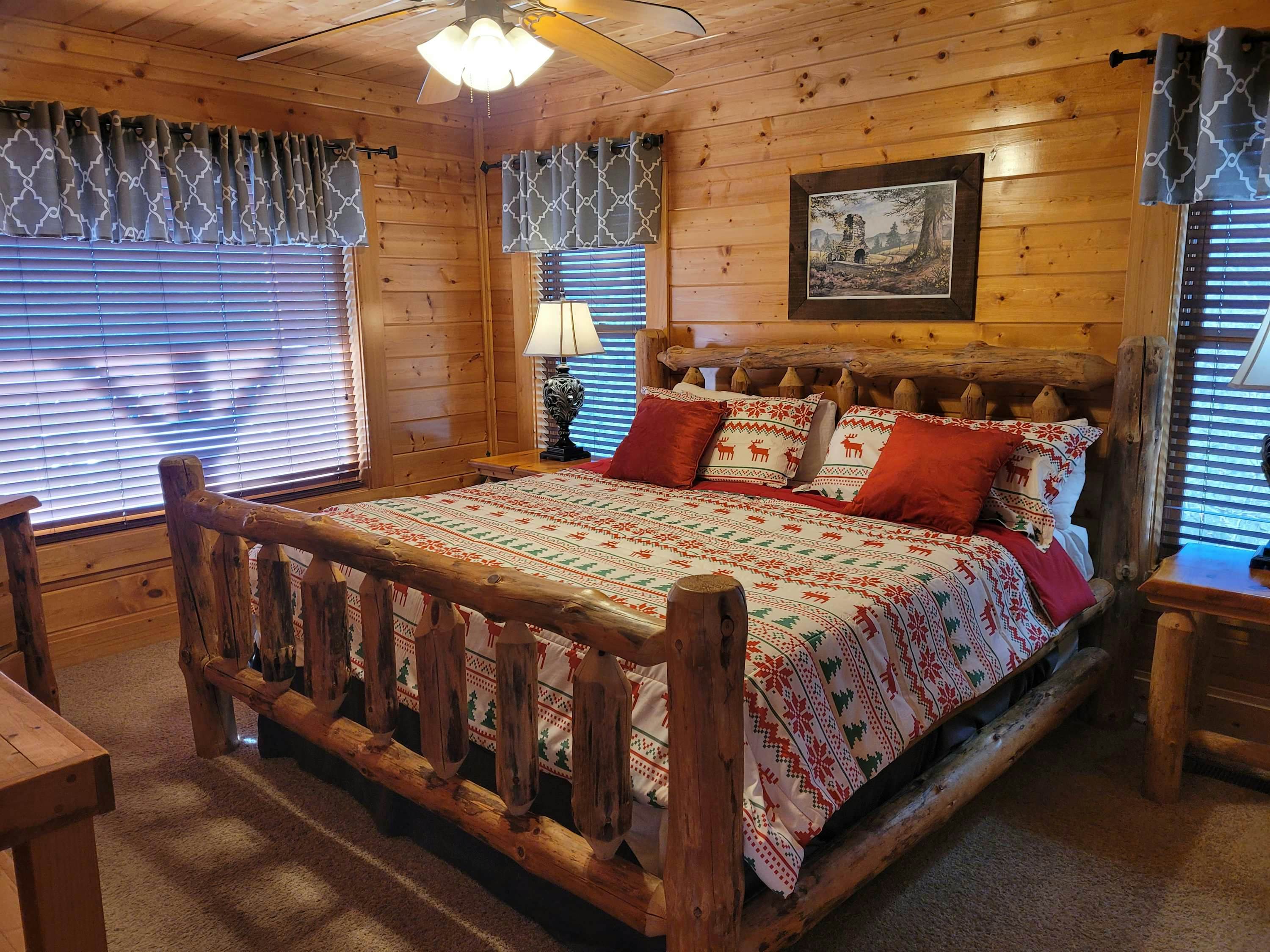 Log cabin with hot tub, mountain views, pool access + Free Attraction Tickets