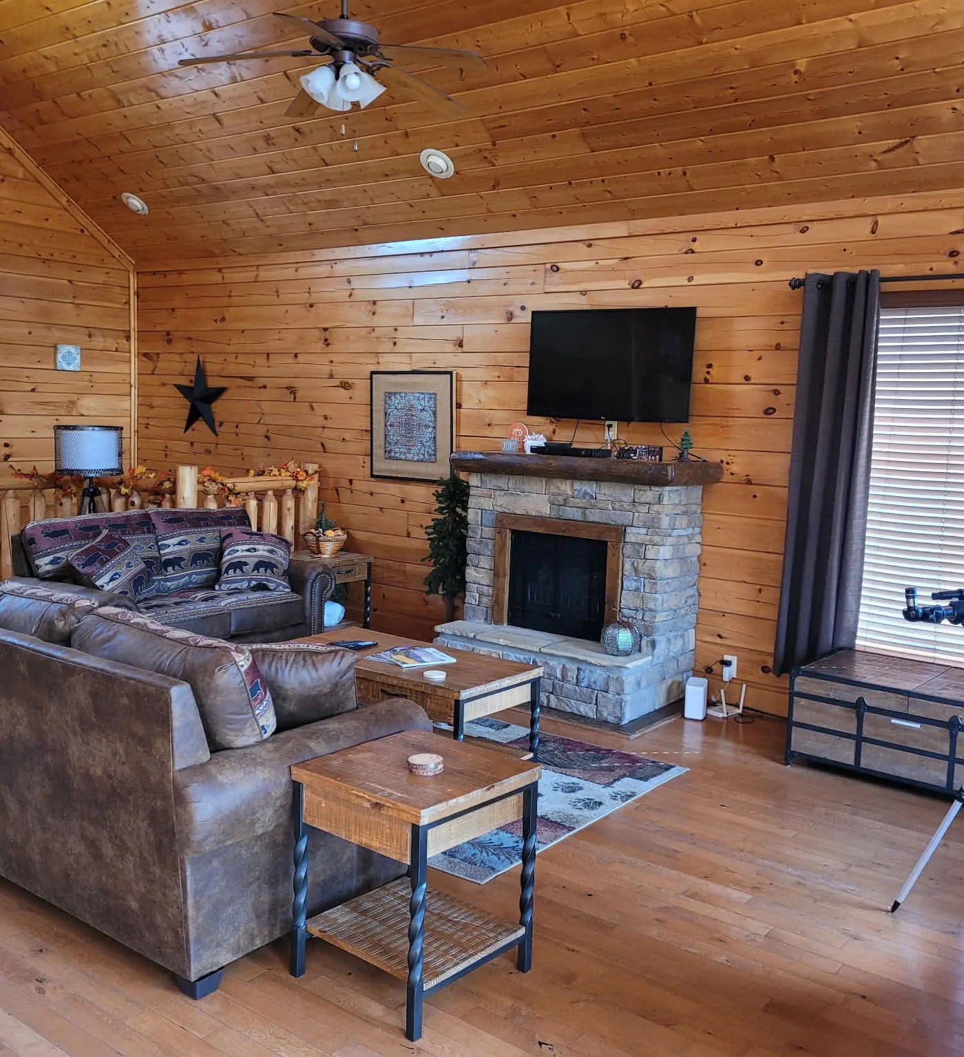 Charming Log Cabin Escape・Hot Tub・Views・Pool・Sauna