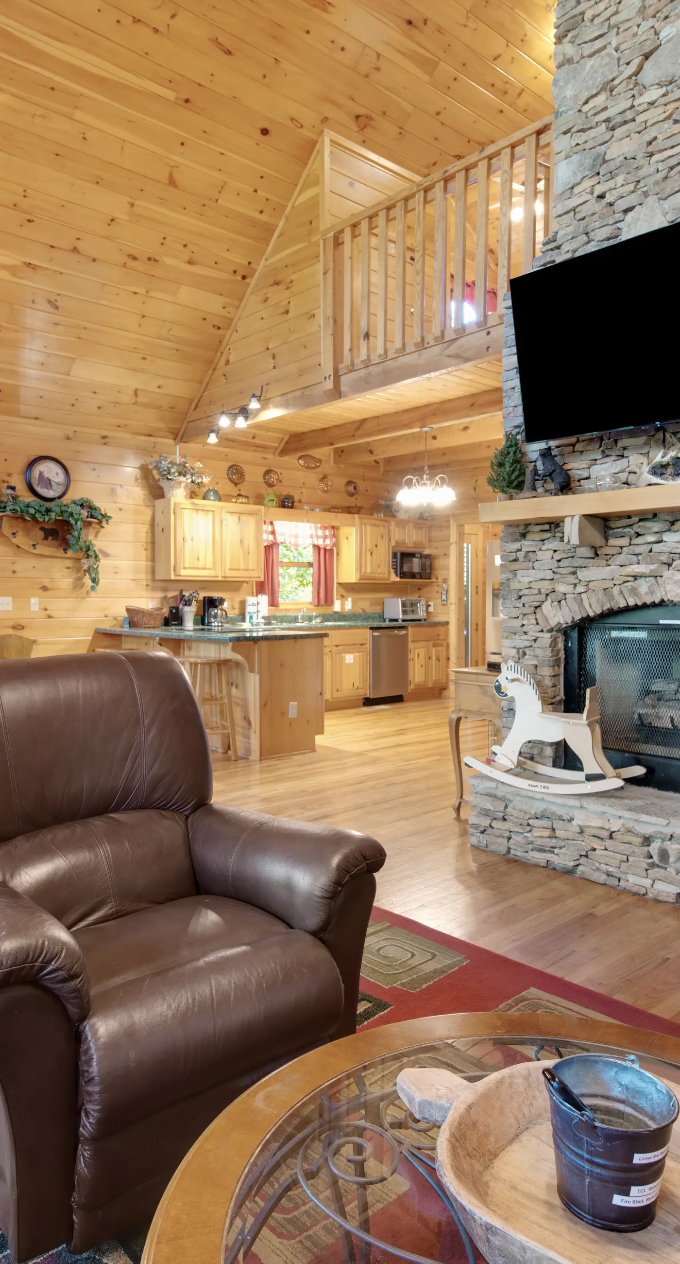 Forested Hideaway, Sleeps 14, Hot Tub, Pool Access