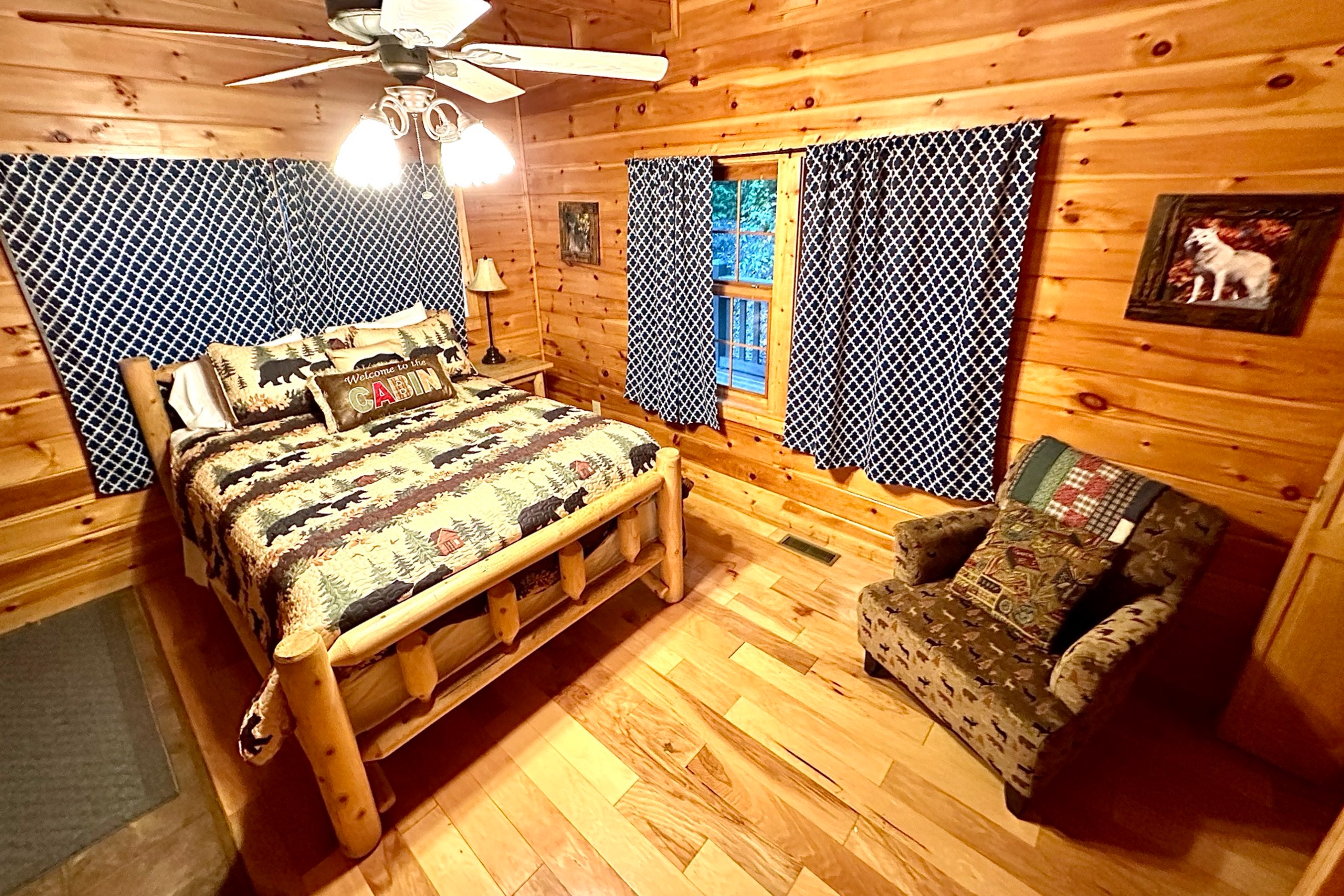 Forested Hideaway, Sleeps 14, Hot Tub, Pool Access