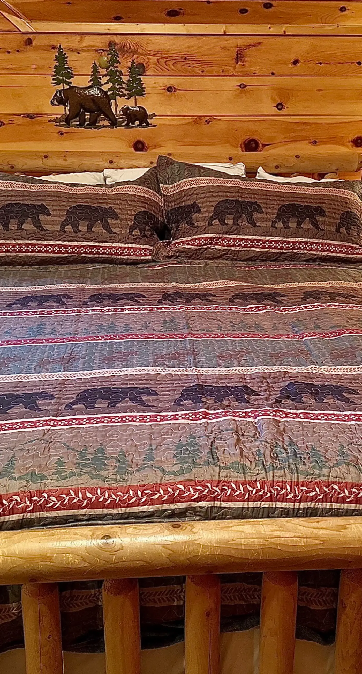 Forested Hideaway, Sleeps 14, Hot Tub, Pool Access