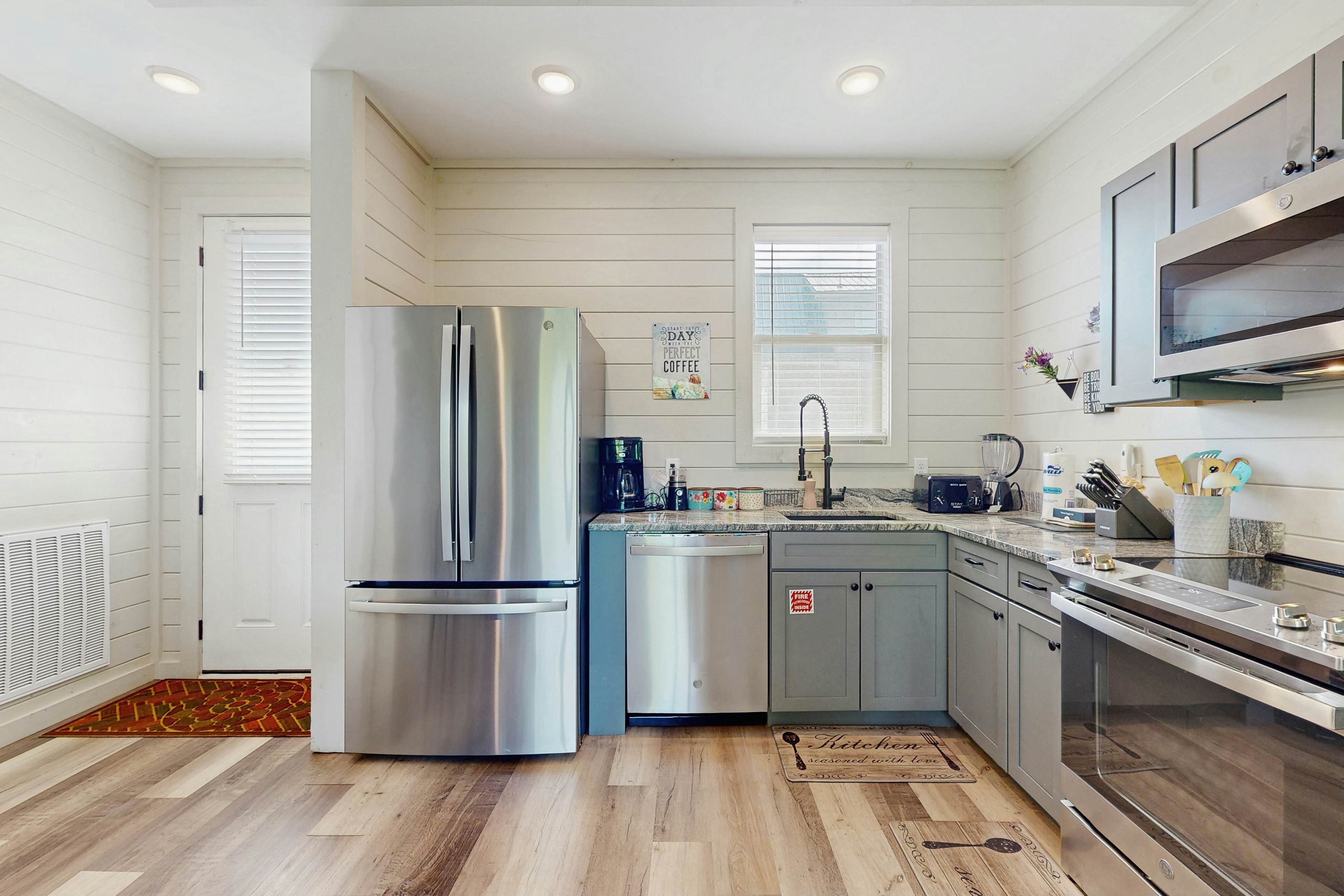 Relaxing Cabin W Mtn View, Sleeps 6・Deck・Jacuzzi