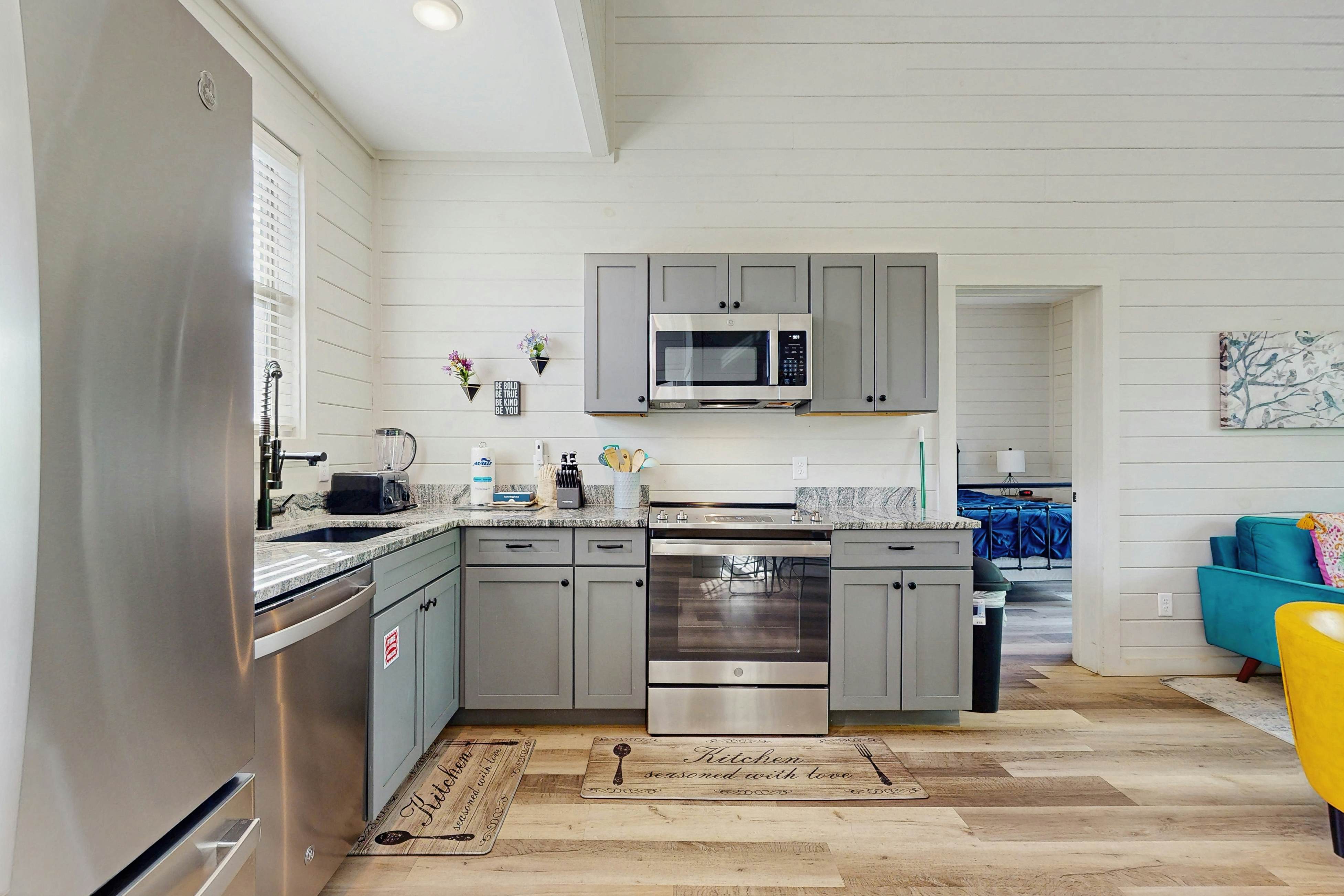 Relaxing Cabin W Mtn View, Sleeps 6・Deck・Jacuzzi