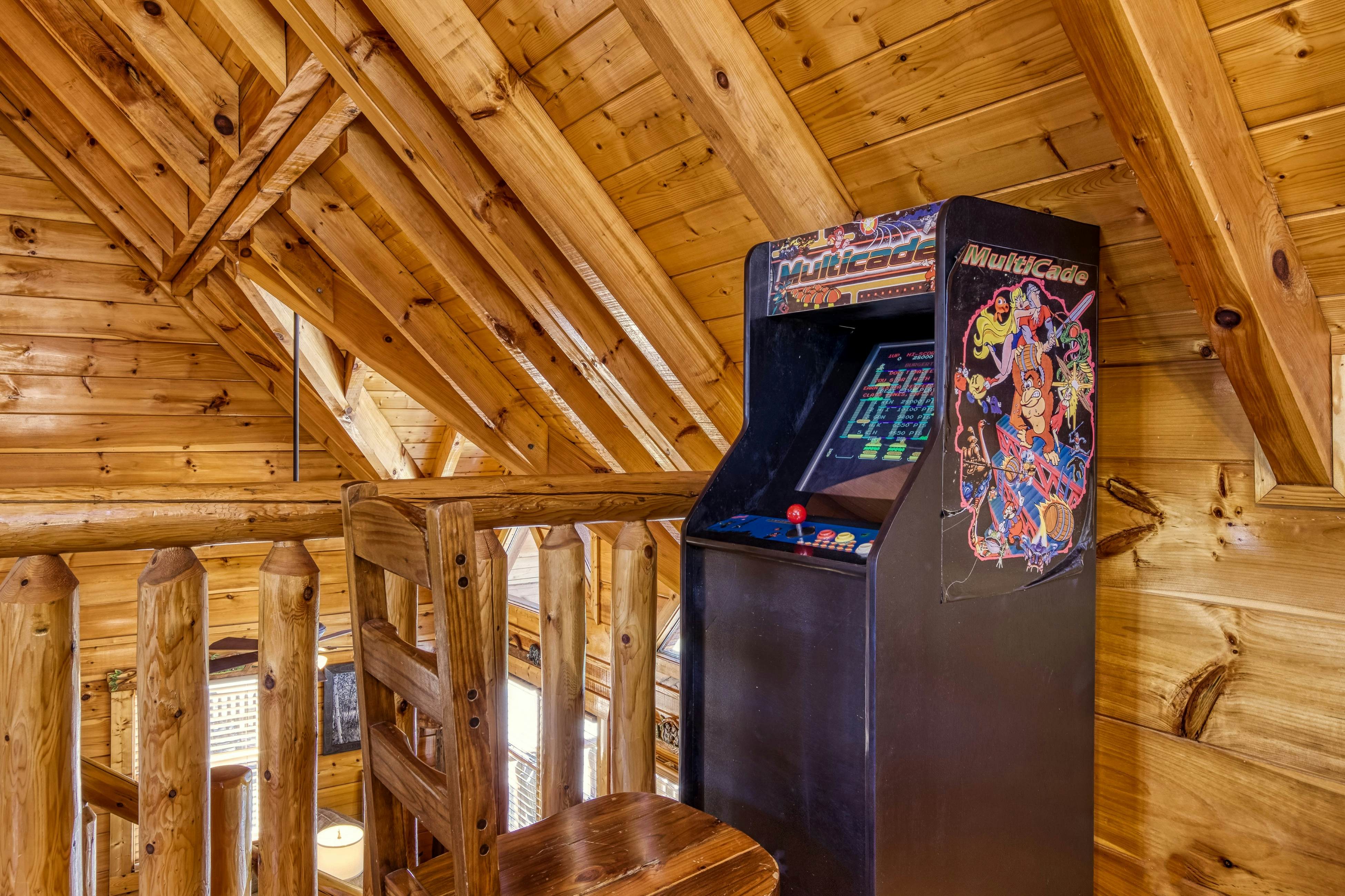 Storybook mountain-view cabin with hot tub, pool table & free attraction tickets