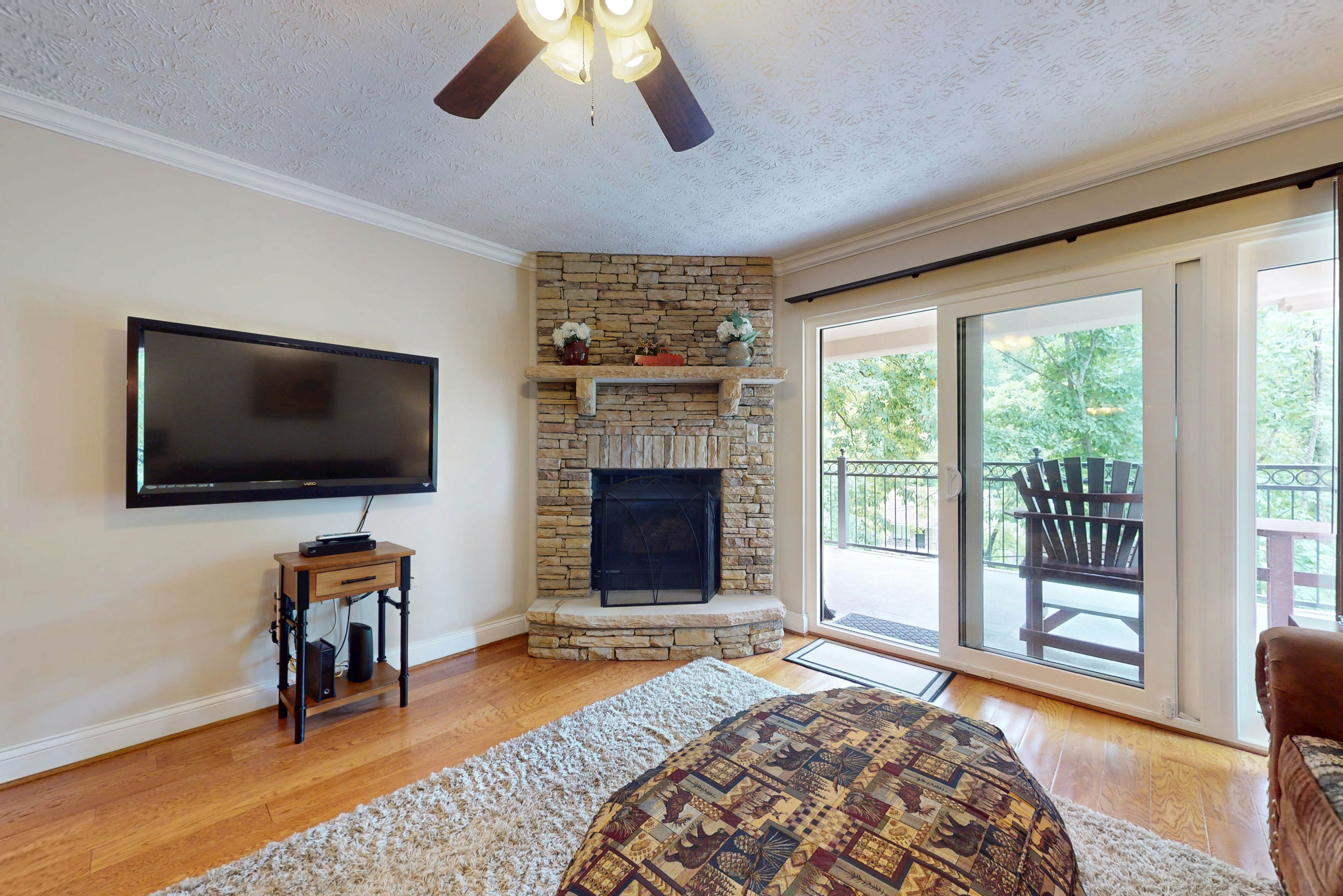 Spacious End Unit with Pool and Creekside Balcony - Walk to Downtown Gatlinburg!