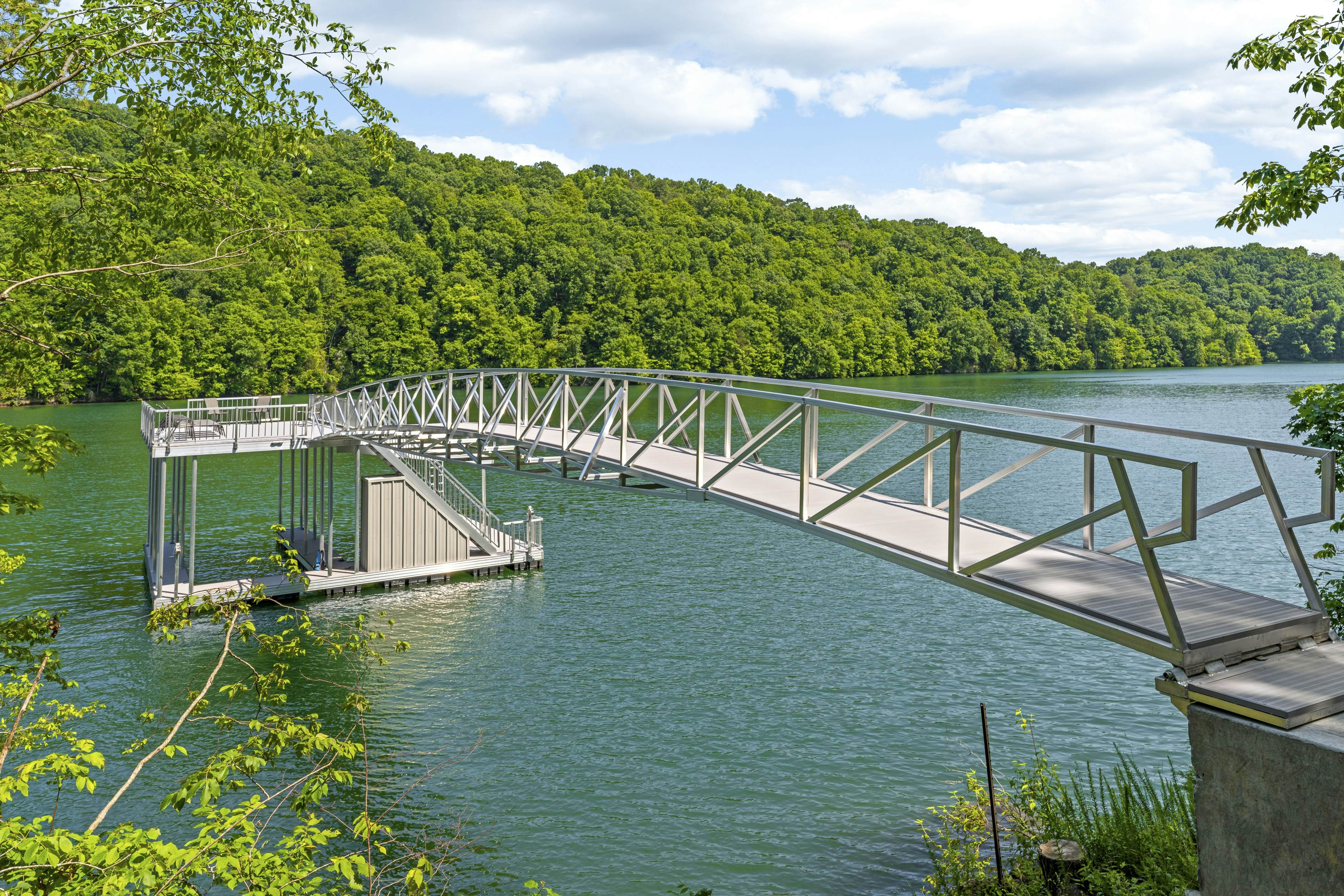 Lakeside Retreat, Sleeps 22・Dock・Grill・Game Room