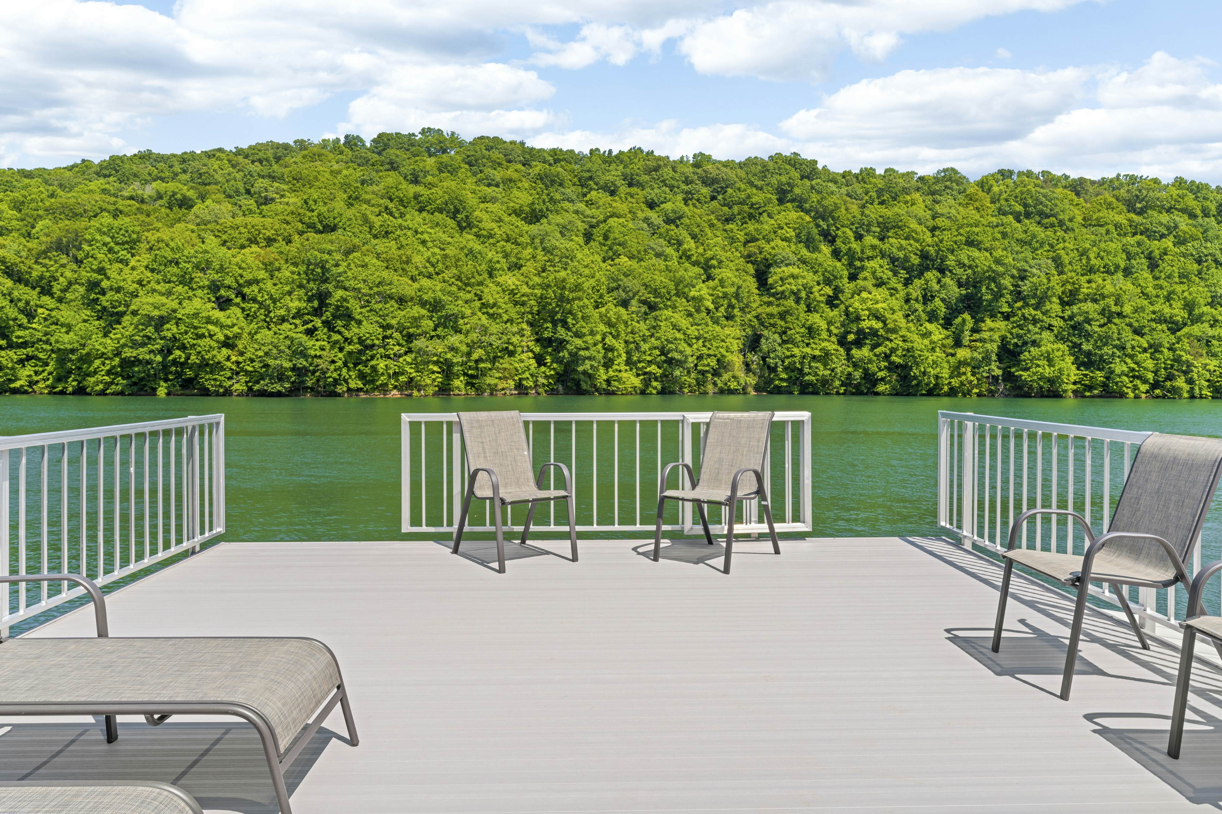 Lakeside Retreat, Sleeps 22・Dock・Grill・Game Room