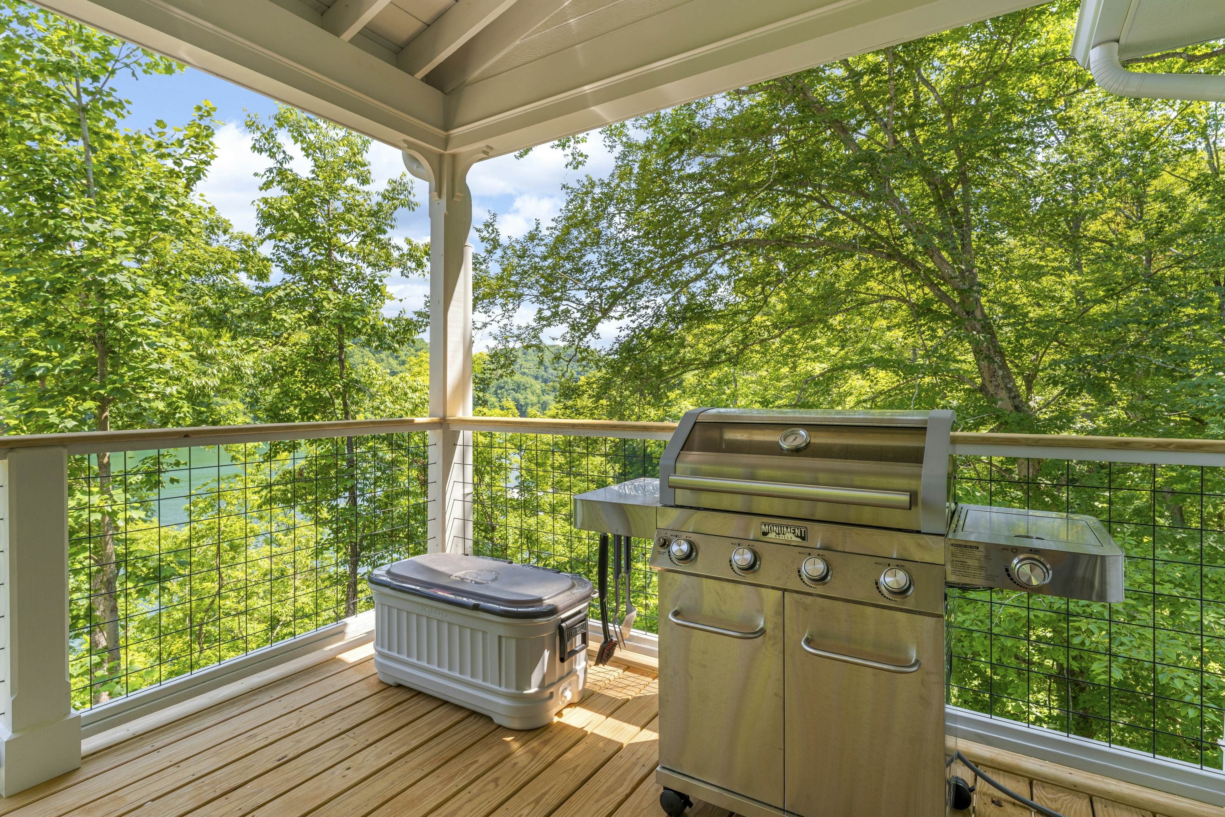 Lakeside Retreat, Sleeps 22・Dock・Grill・Game Room