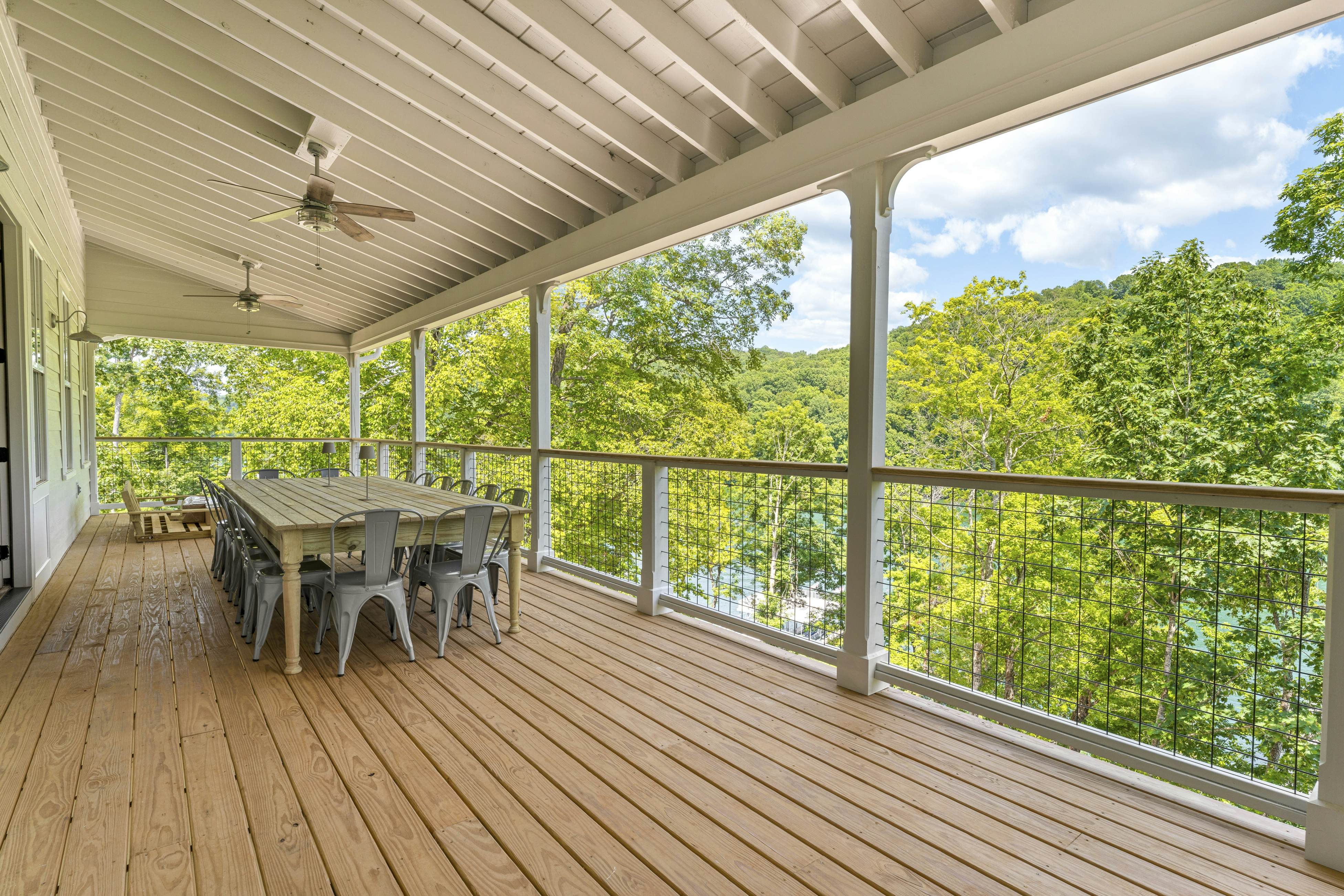 Lakeside Retreat, Sleeps 22・Dock・Grill・Game Room