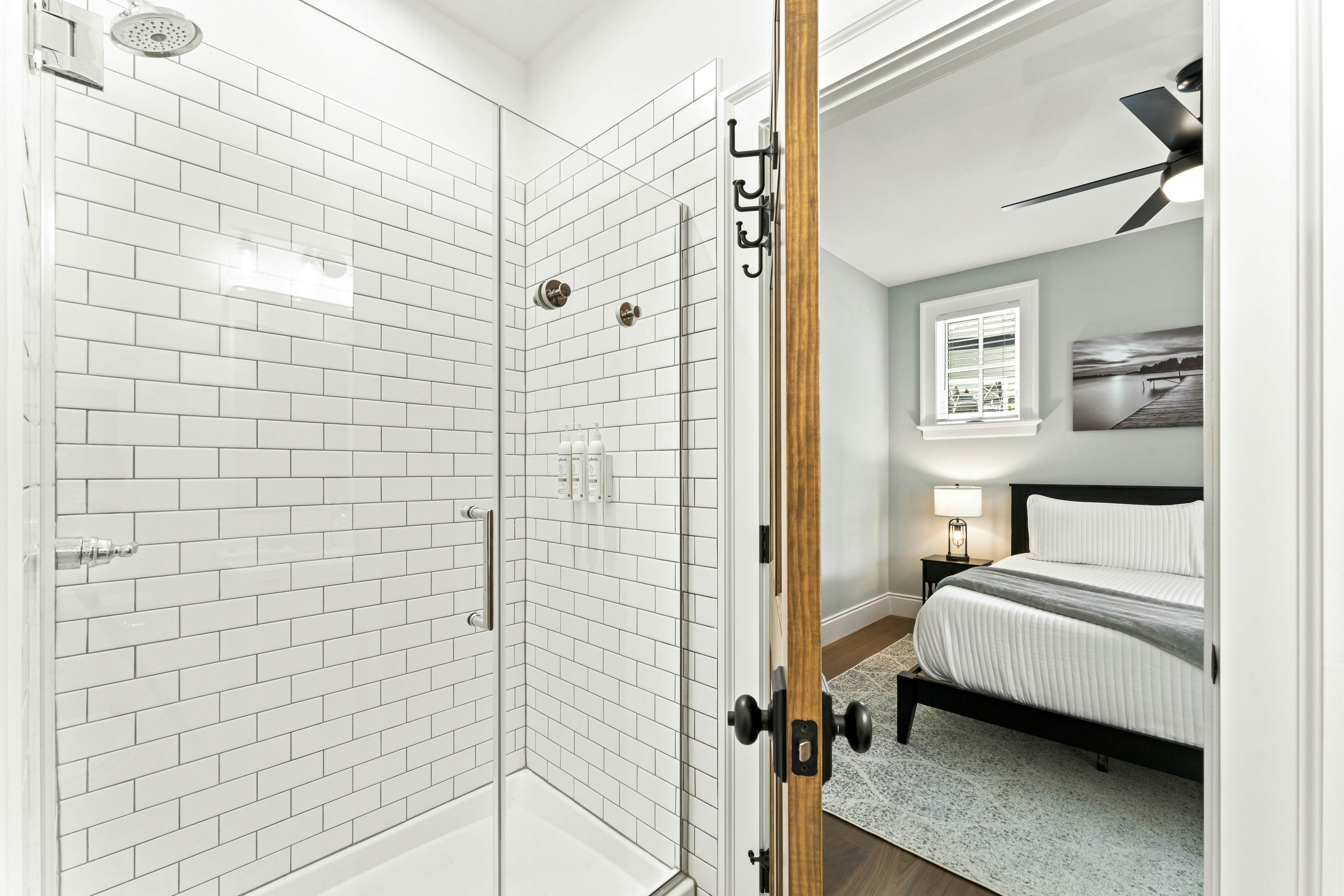 Lakeside Retreat, Sleeps 22・Dock・Grill・Game Room