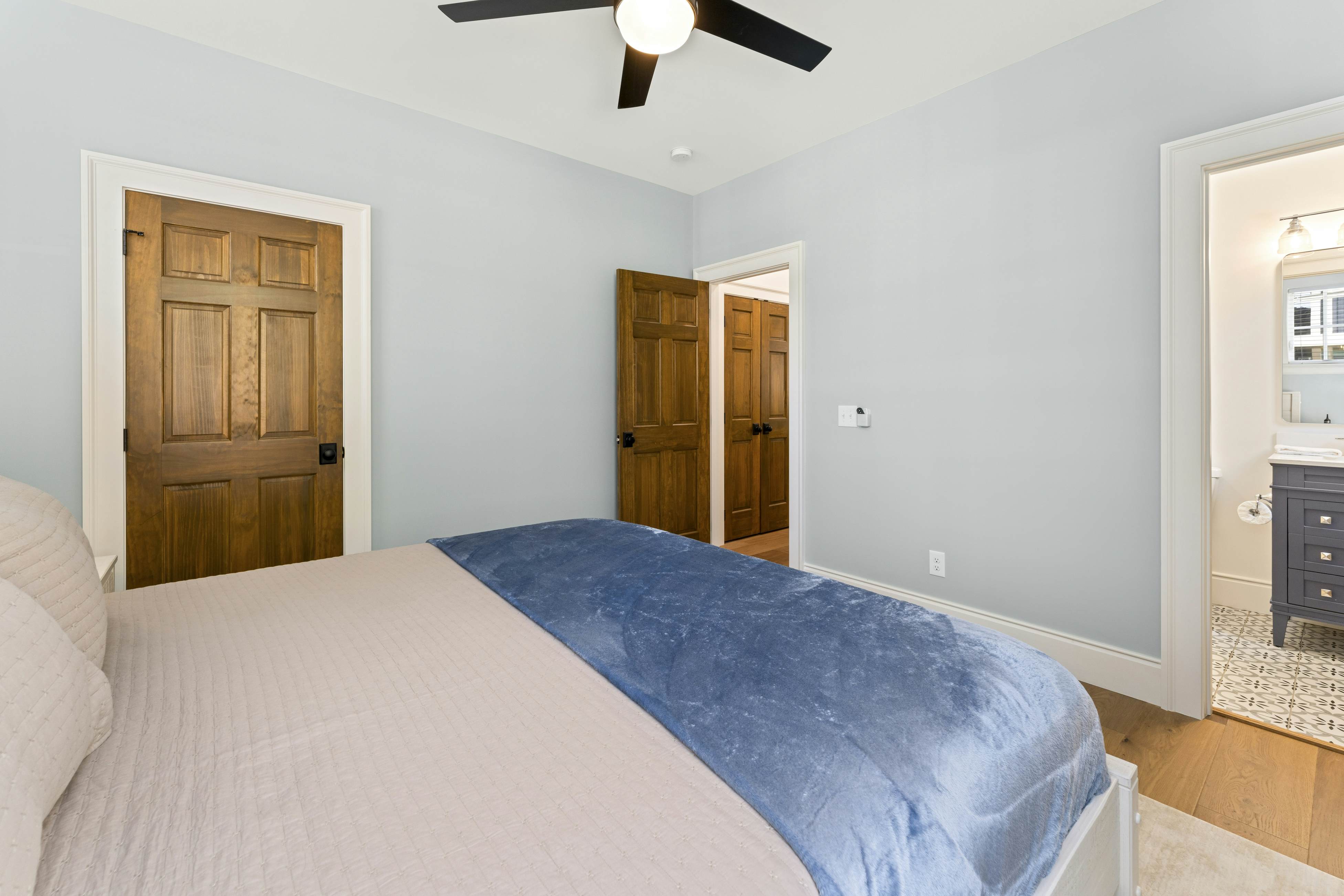 Lakeside Retreat, Sleeps 22・Dock・Grill・Game Room