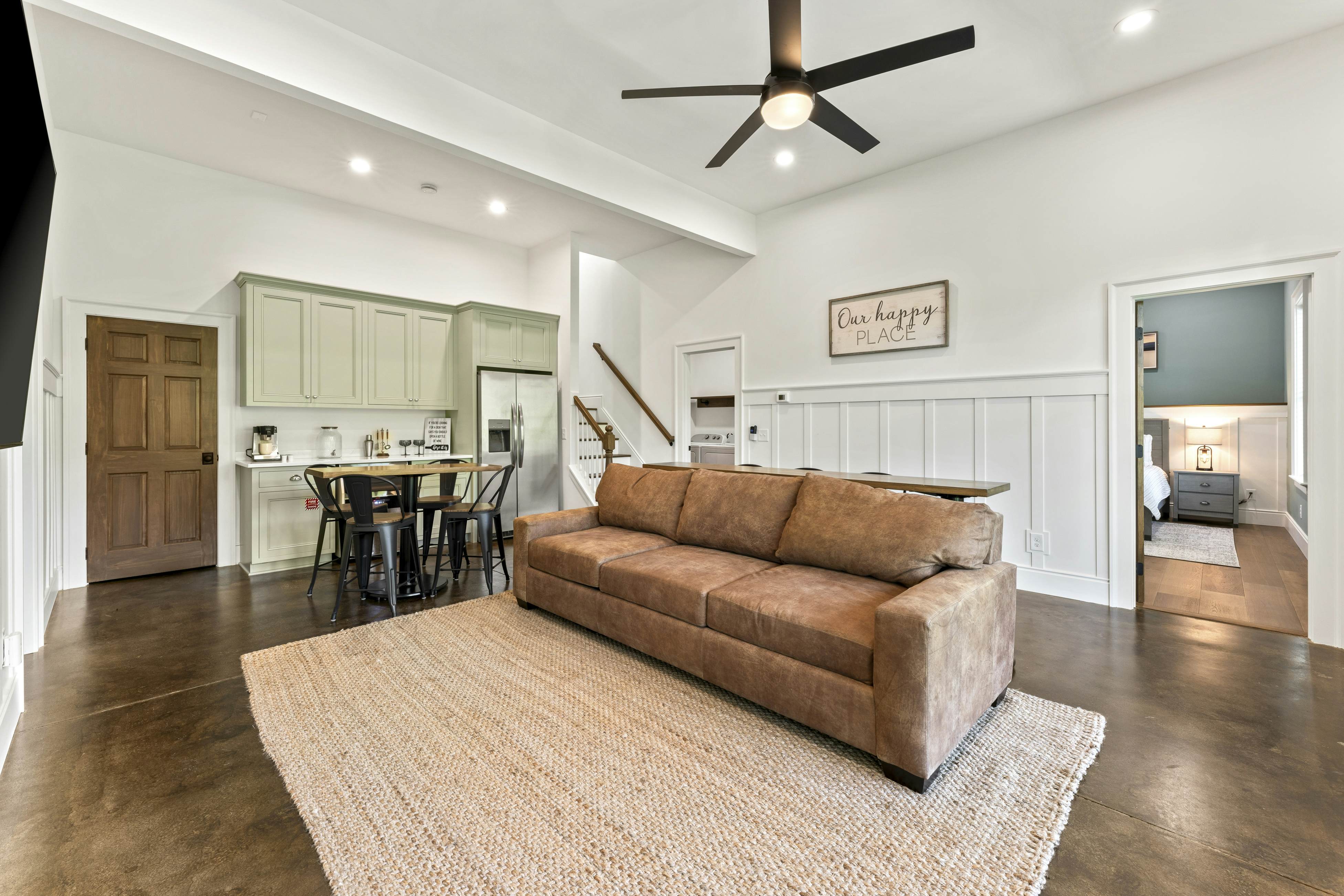 Lakeside Retreat, Sleeps 22・Dock・Grill・Game Room