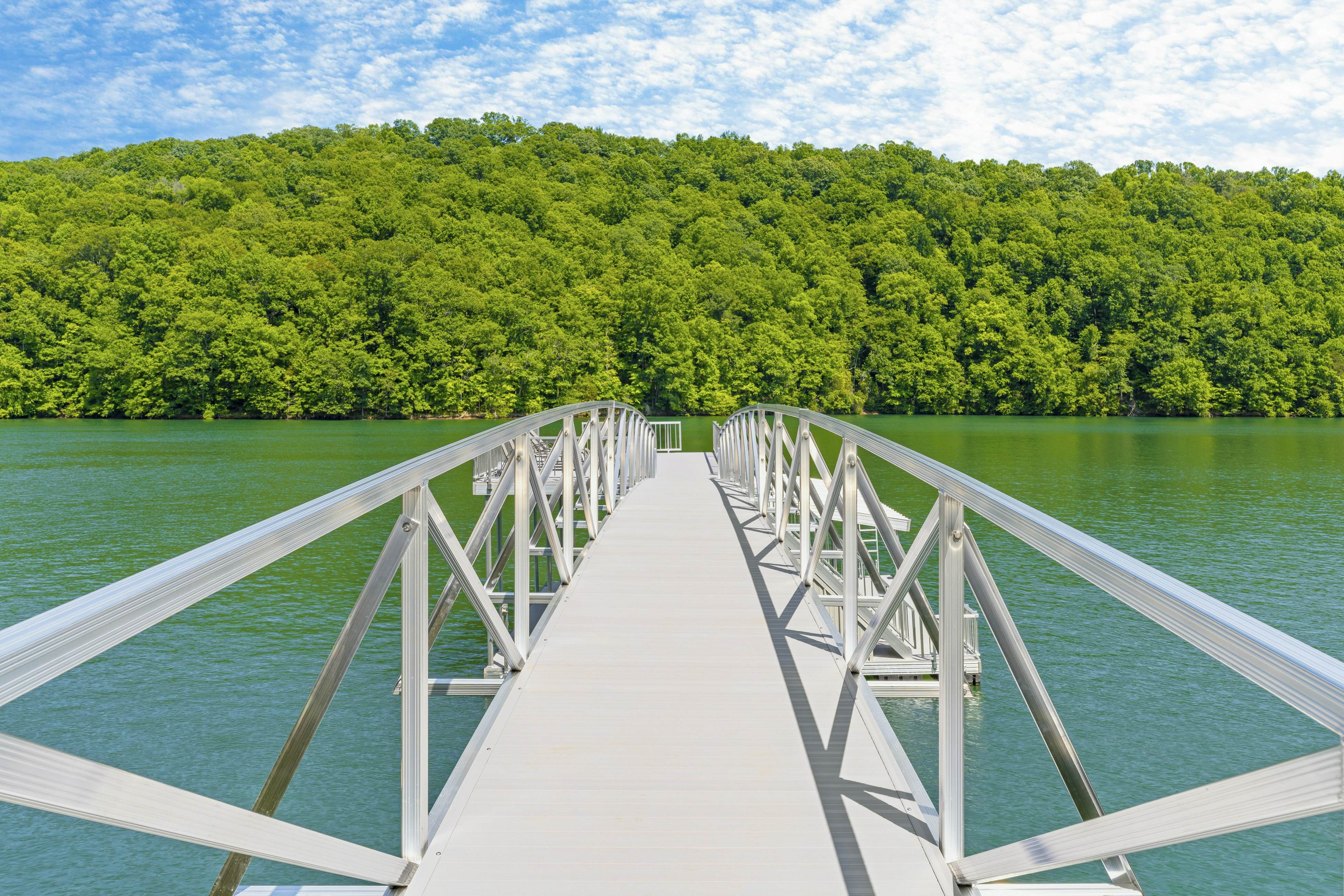 Lakeside Retreat, Sleeps 22・Dock・Grill・Game Room