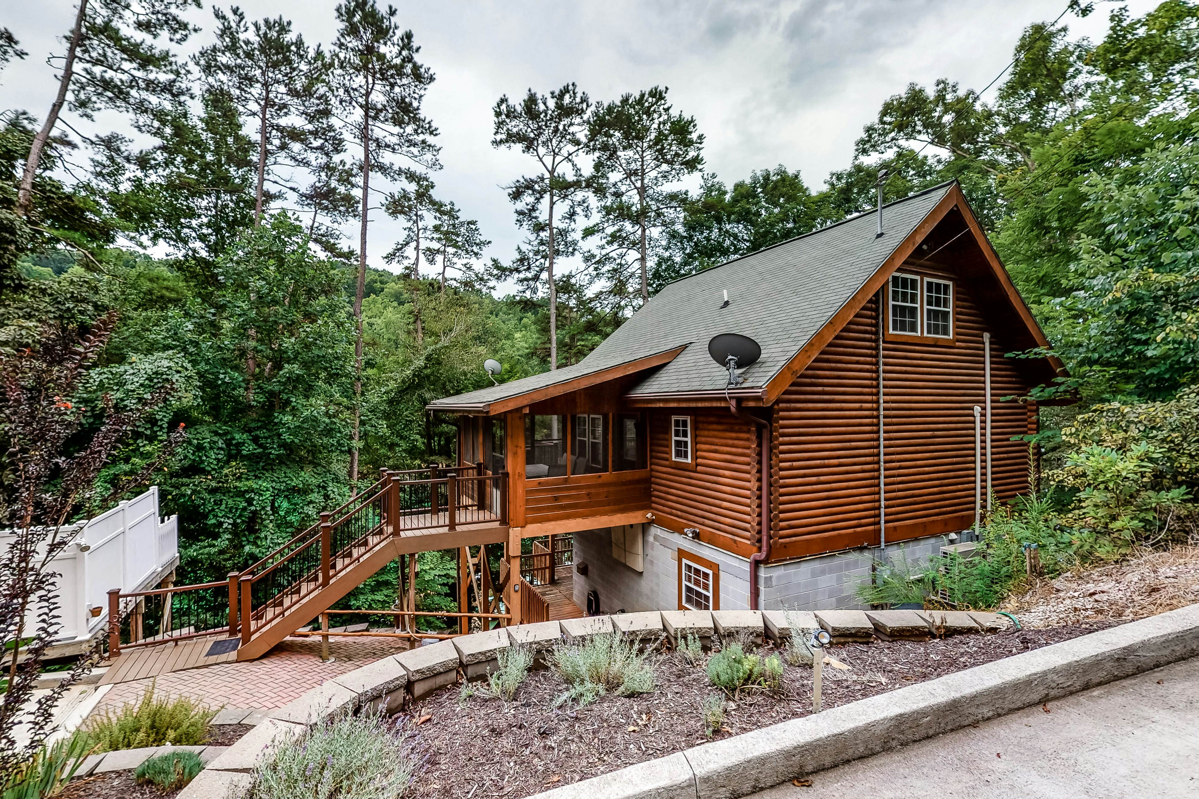 Dog-Friendly Lakefront Cabin with Hot Tub & Dock