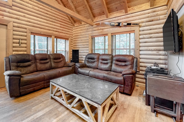 Dog Welcome Lakefront Cabin, Sleep 13・Fire Pit・Private Dock