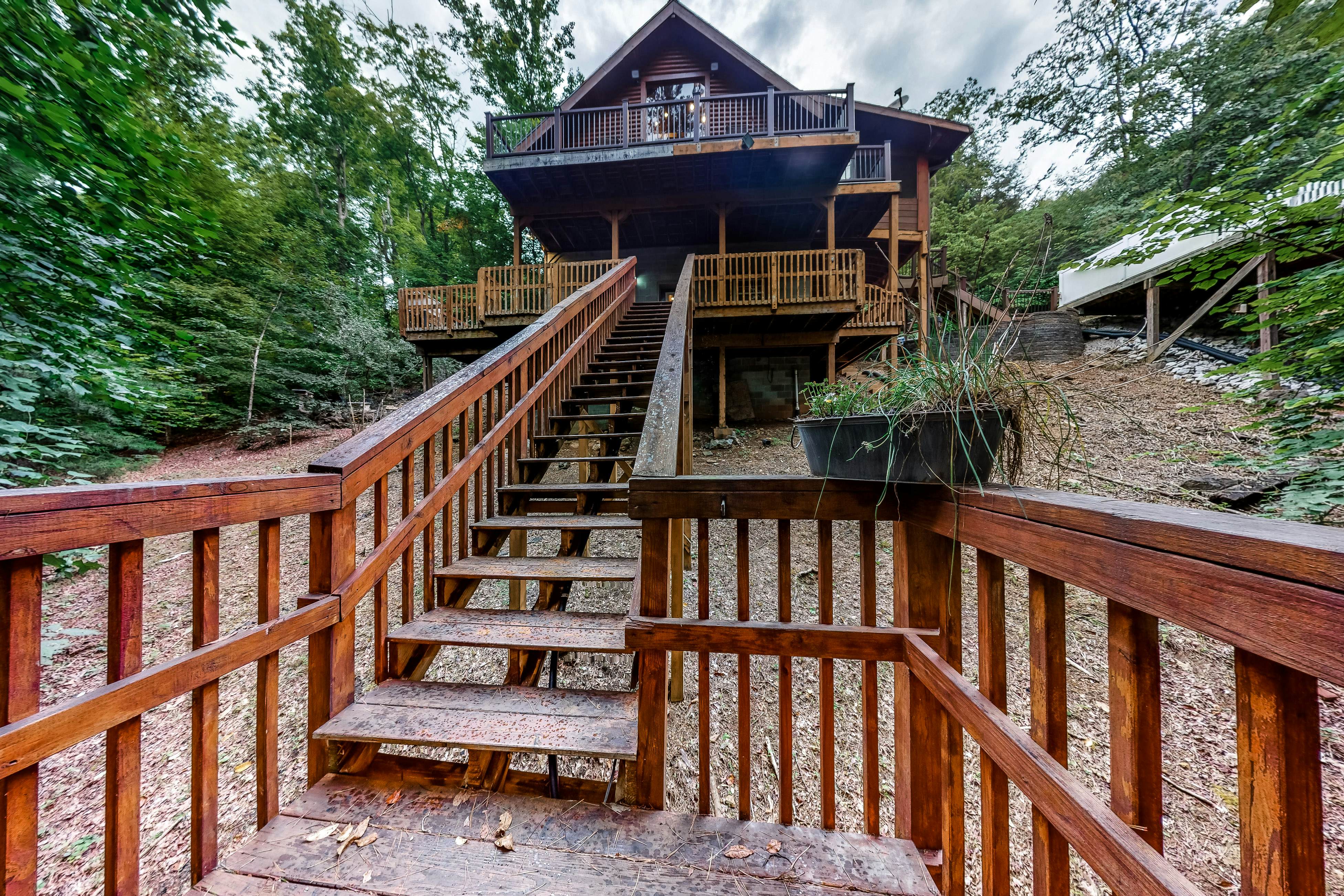 Dog-Friendly Lakefront Cabin with Hot Tub & Dock