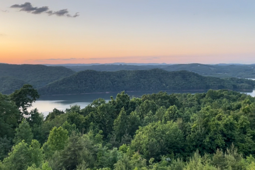 Norris Lake Retreat・Panoramic Views・Deck・Game Room