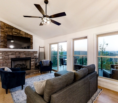 Panoramic Lake Norris Views, Sleeps 12・Deck・Games