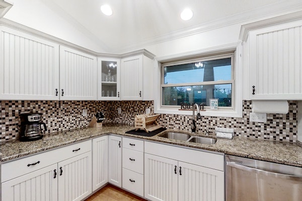 Panoramic Lake Norris Views, Sleeps 12・Deck・Games