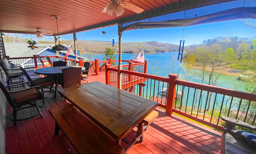 Lakefront Retreat, Sleeps 16, Dock, Boat Slips, Grill