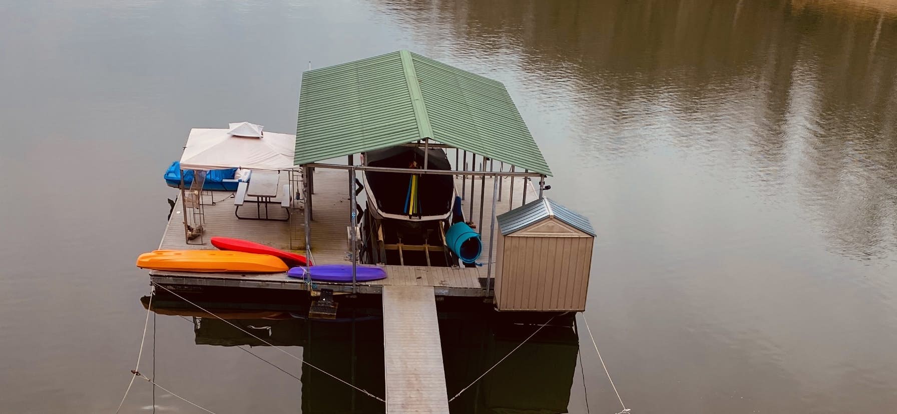 6BR Lakefront Retreat・Dock・Hot Tub・Boat Slips