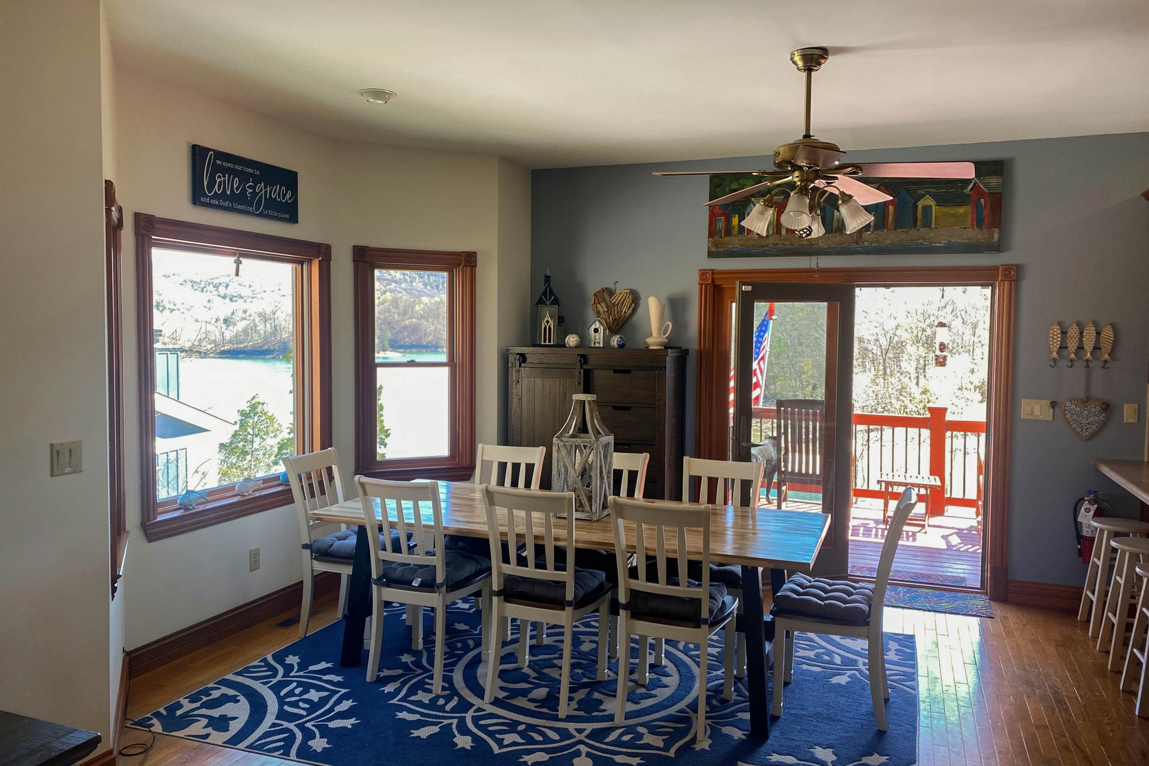 6BR Lakefront Retreat・Dock・Hot Tub・Boat Slips