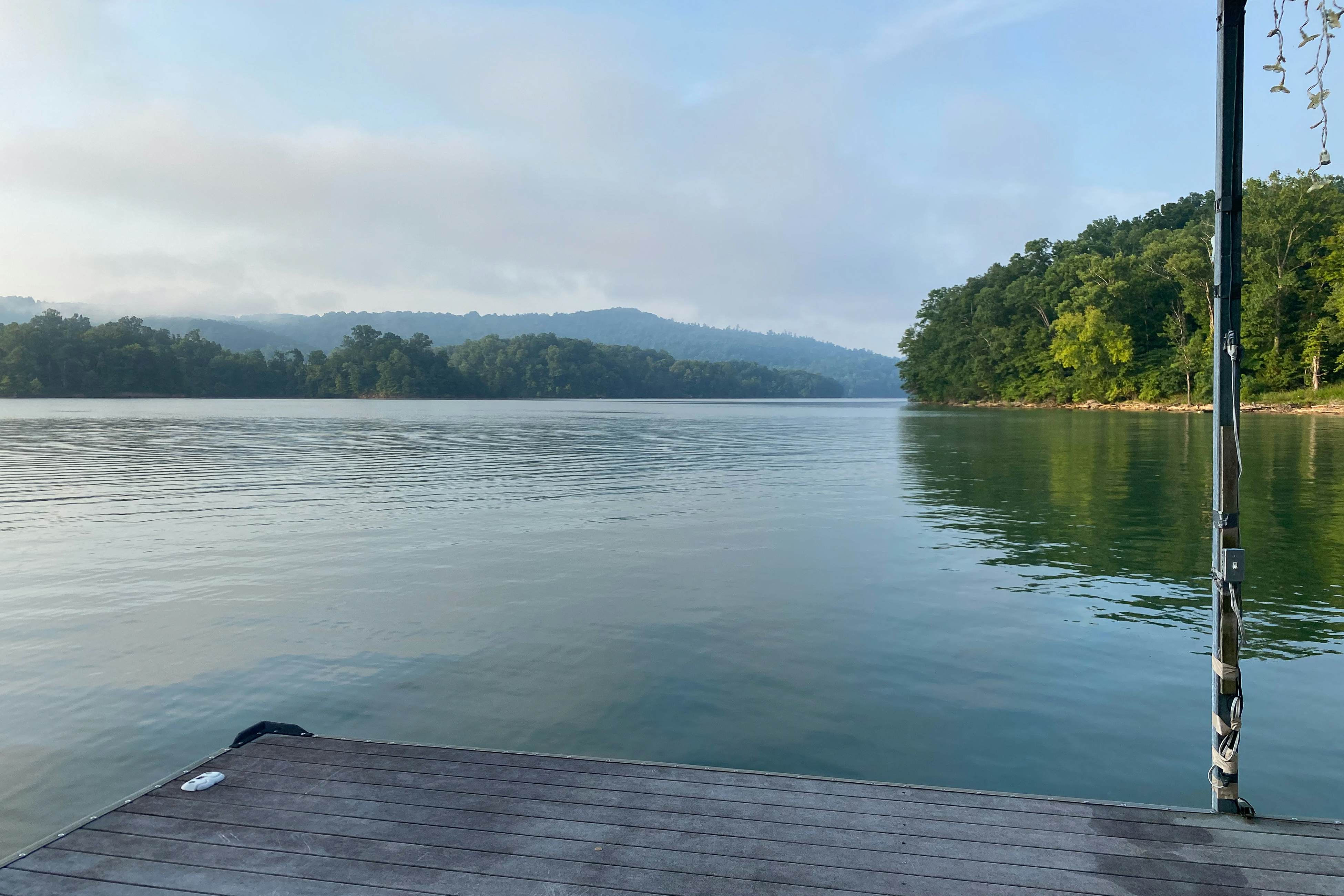 6BR Lakefront Retreat・Dock・Hot Tub・Boat Slips
