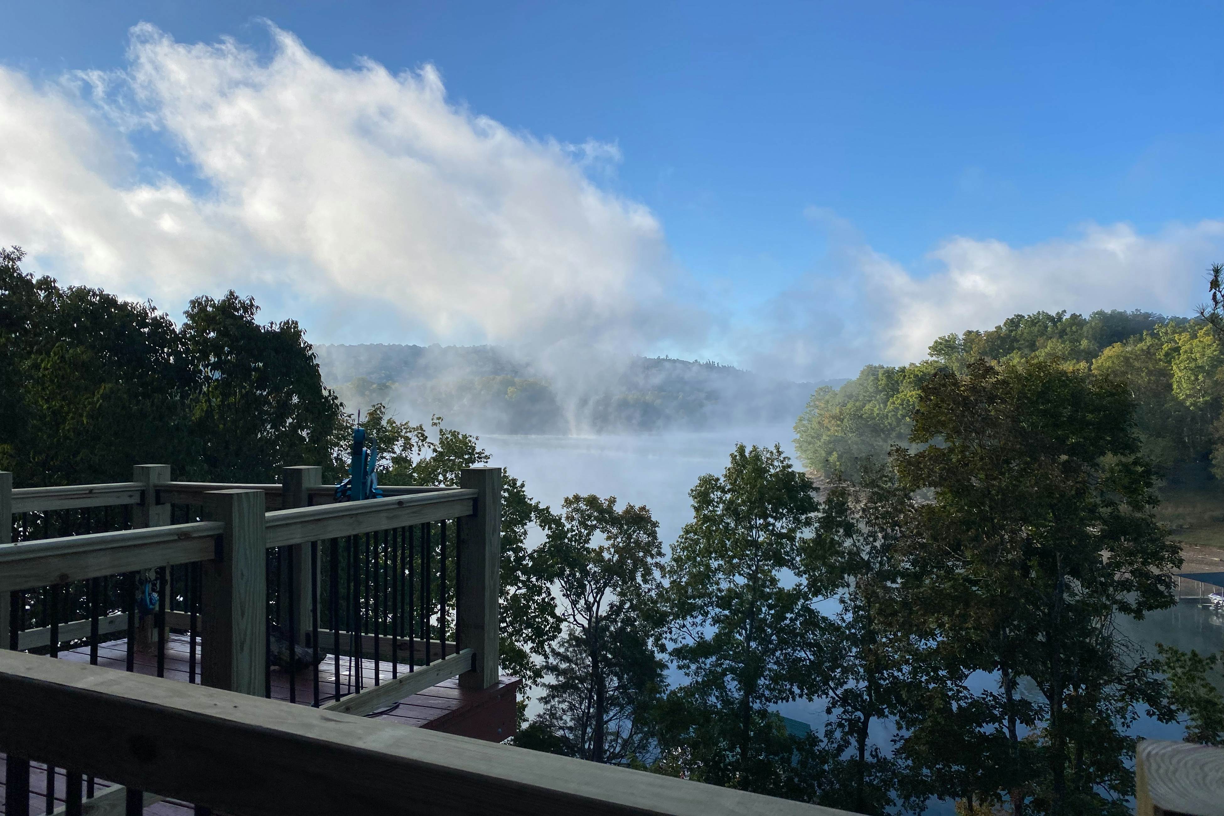 6BR Lakefront Retreat・Dock・Hot Tub・Boat Slips