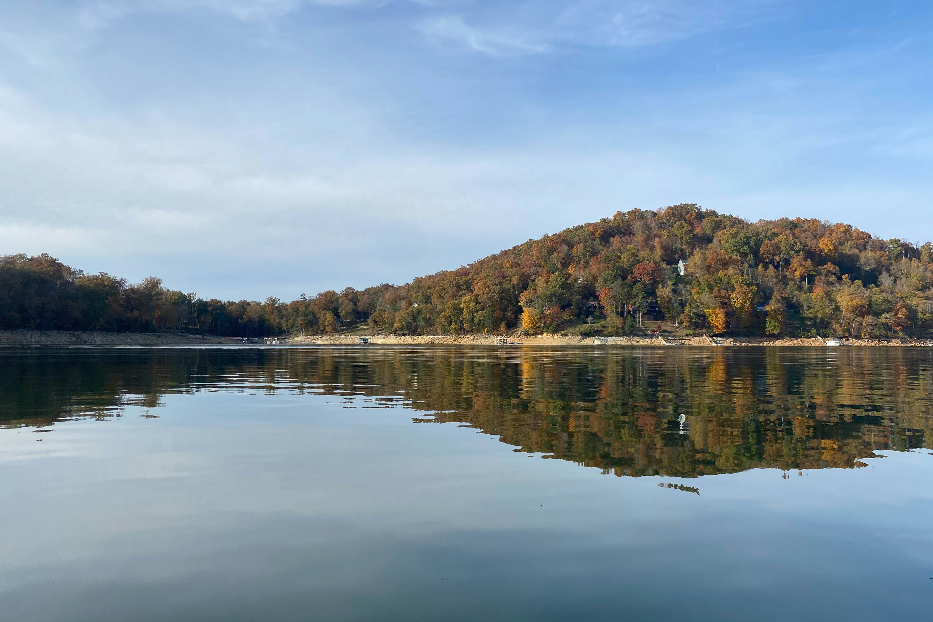 6BR Lakefront Retreat・Dock・Hot Tub・Boat Slips