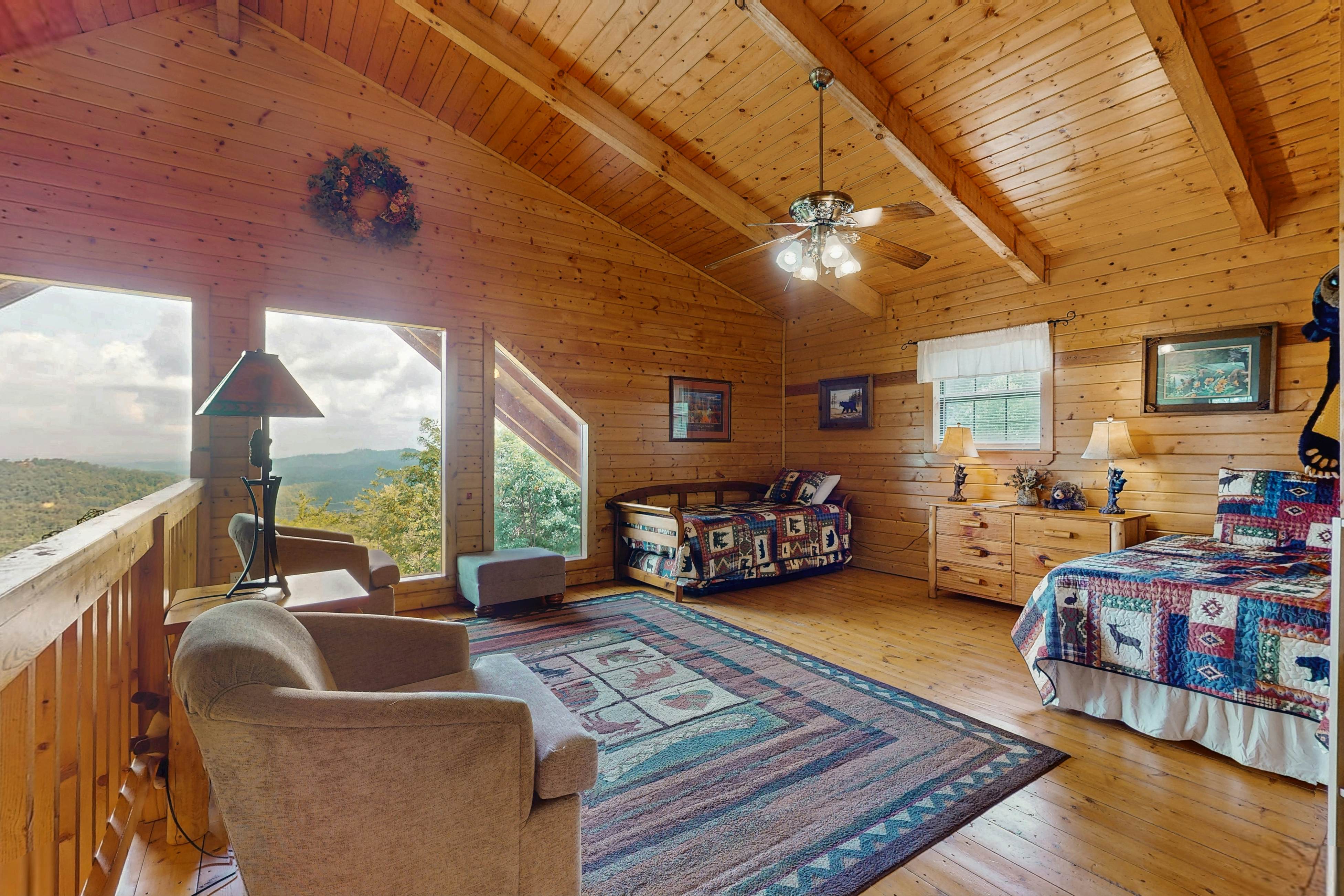 Cozy Home, Sleeps 11・Hot Tub・Games・Near Nat'l Park