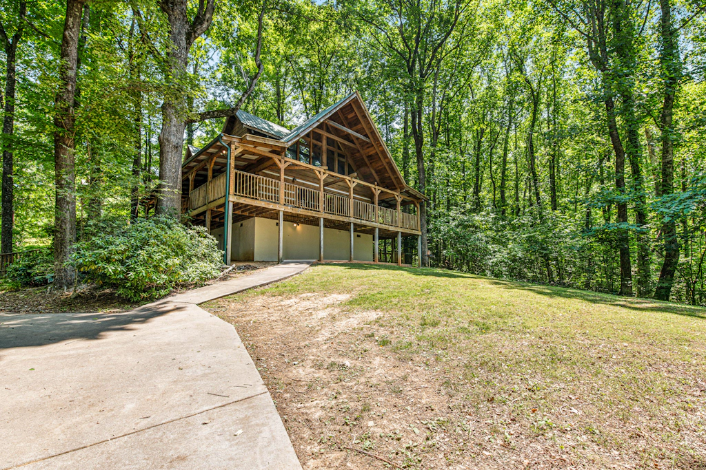 Serene Cabin Hideaway・Hot Tub・Games・Near Downtown