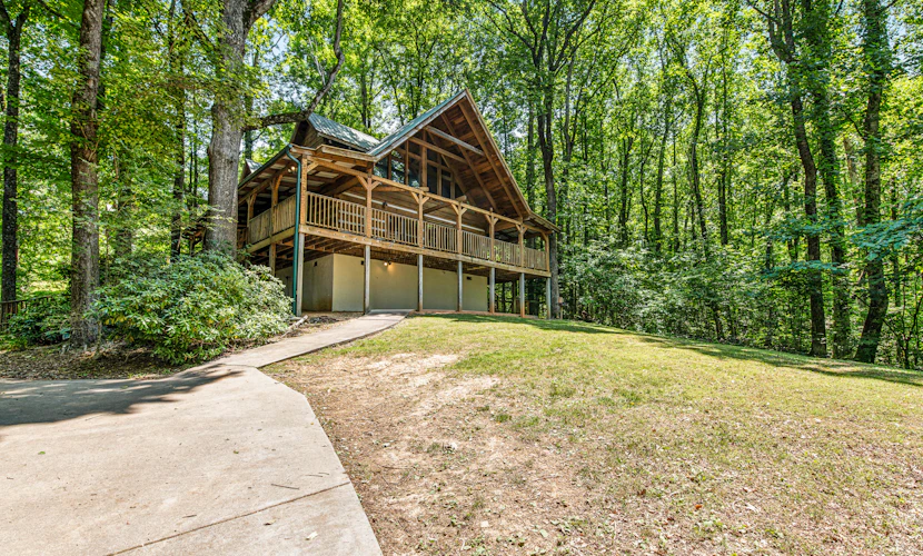 Serene Cabin Hideaway・Hot Tub・Games・Near Downtown