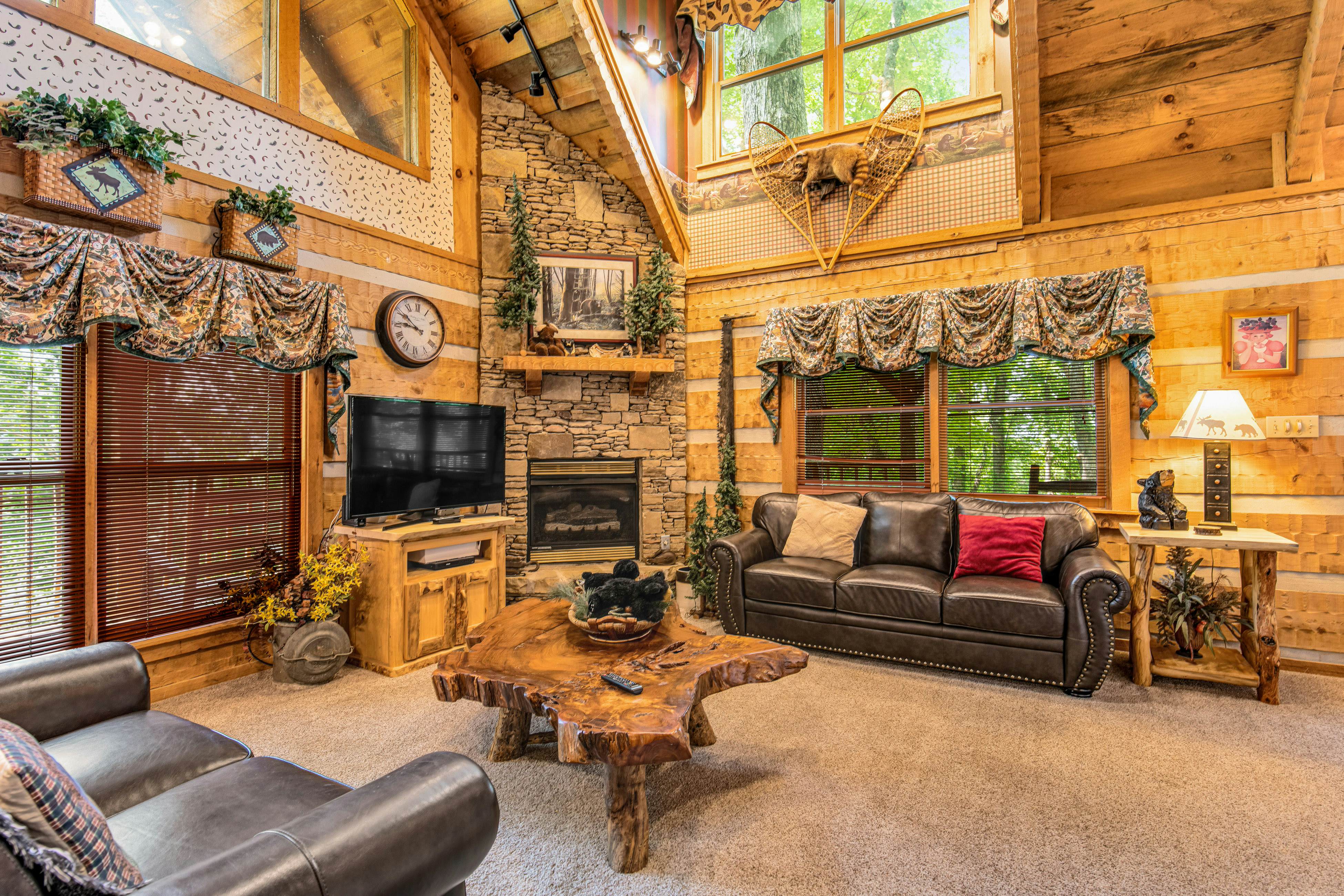 Cabin Hideaway, Sleep 6, Hot Tub, Near National Park