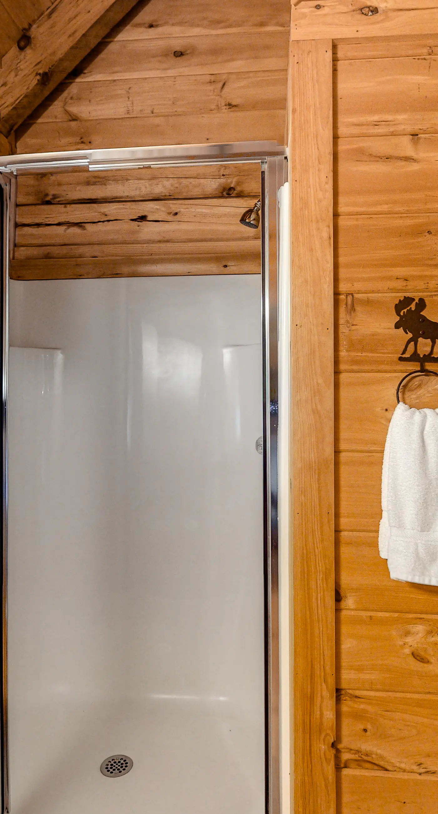 Dog Friendly Mtn Studio Cabin, Sleeps 2・Hot Tub