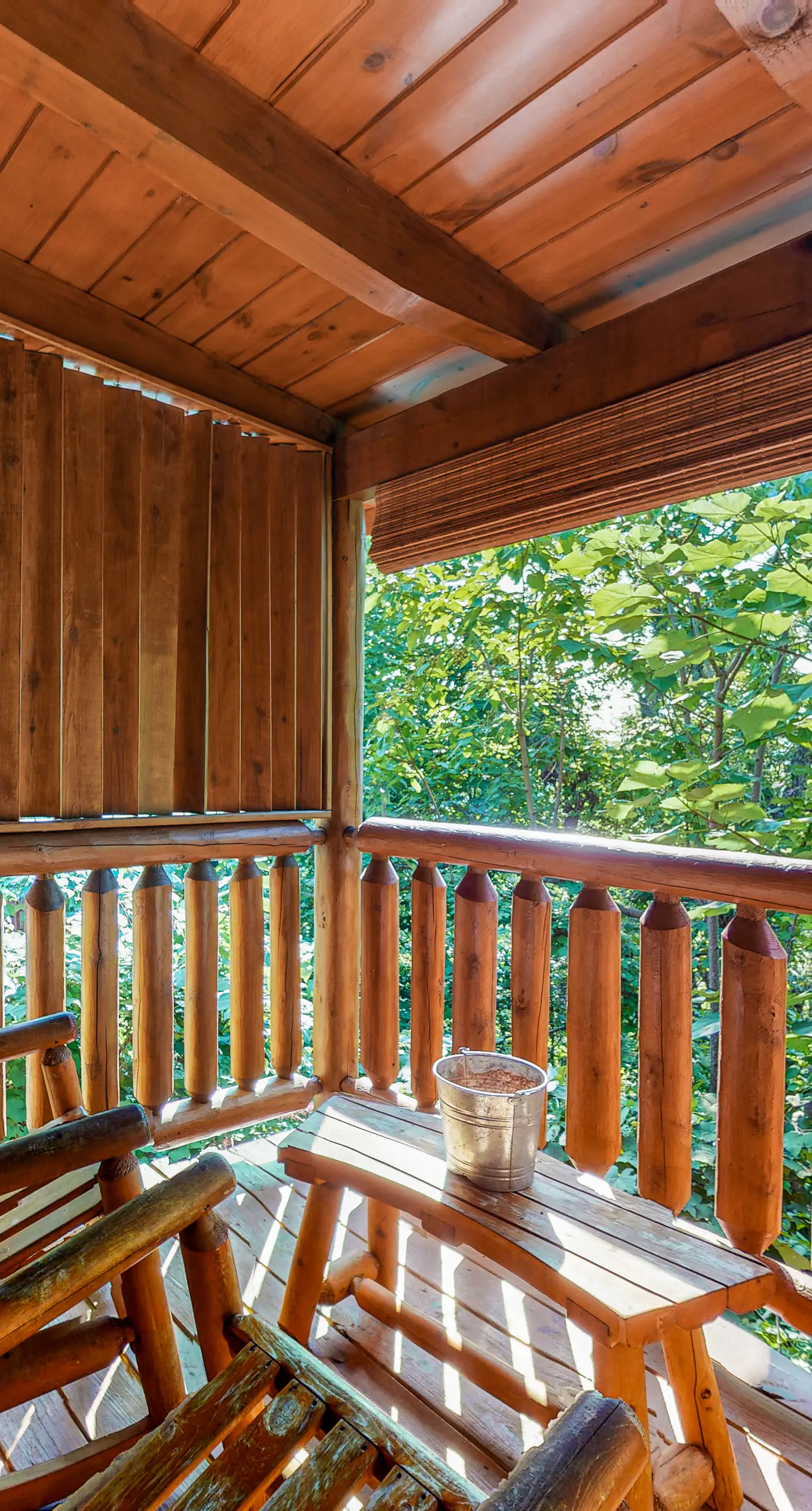 Dog Friendly Mtn Studio Cabin, Sleeps 2・Hot Tub