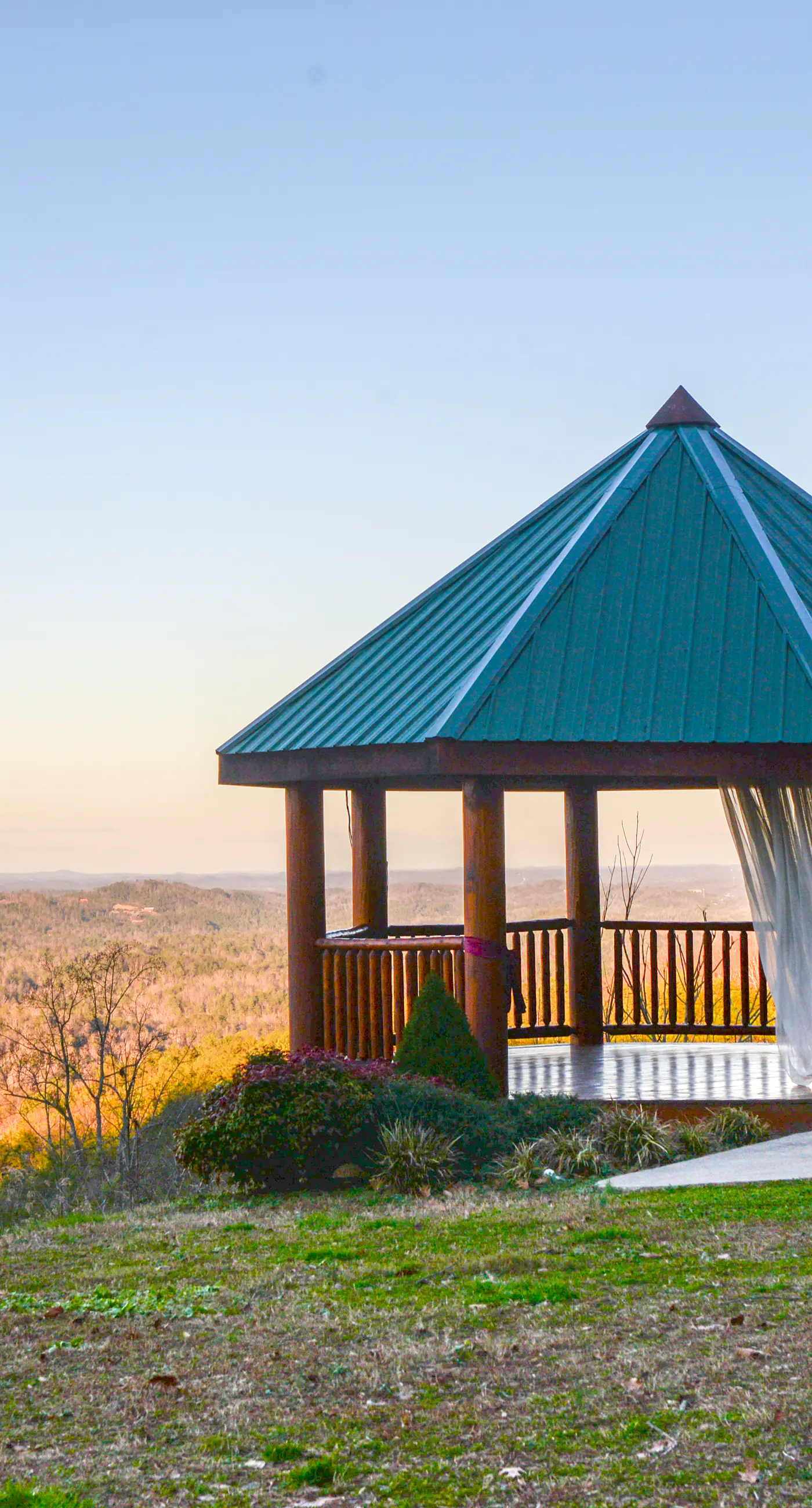 Dog Friendly Mtn Studio Cabin, Sleeps 2・Hot Tub