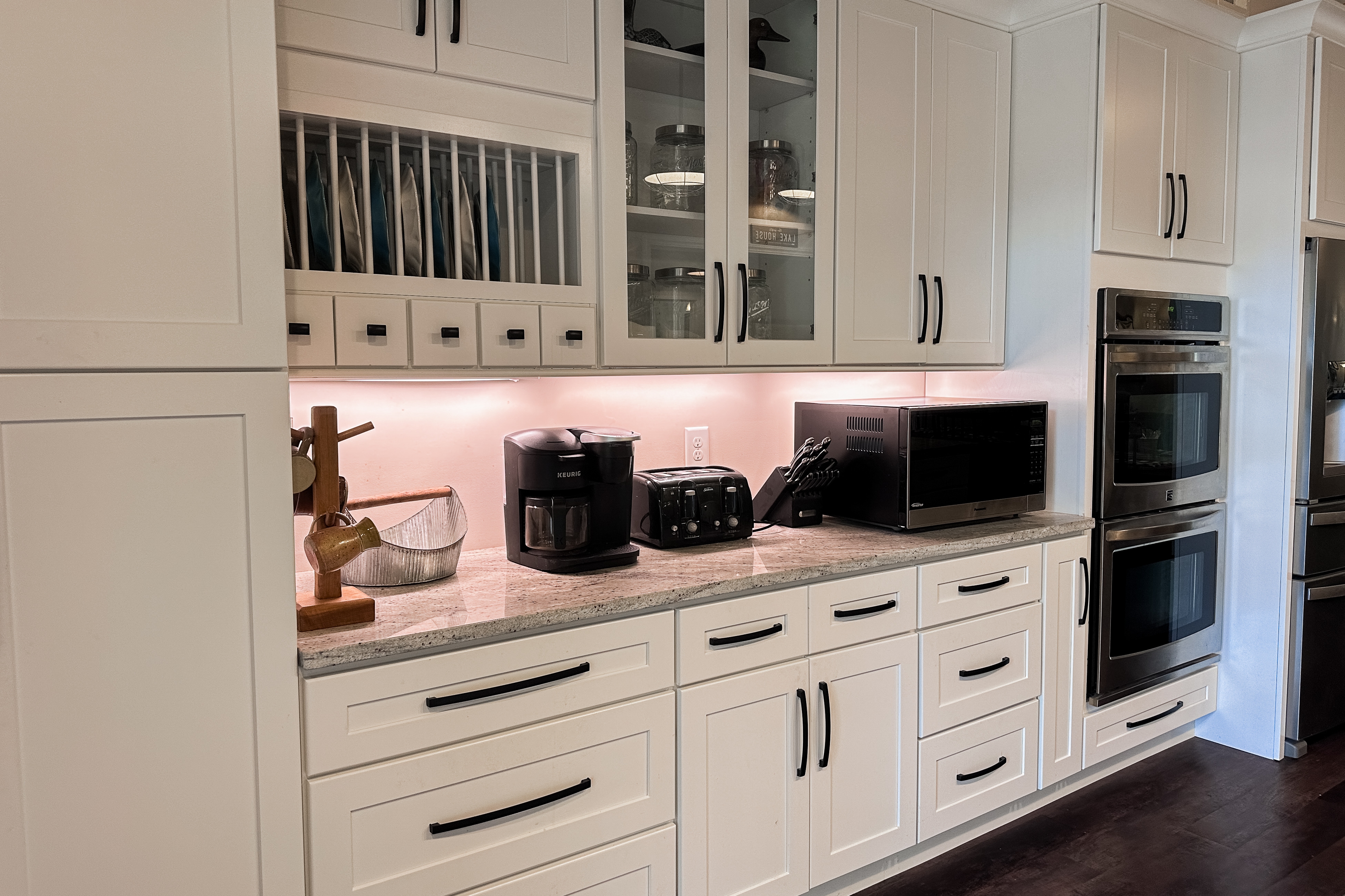 Rustic Lakeside Home, Sleeps 6・Private Dock・Grill