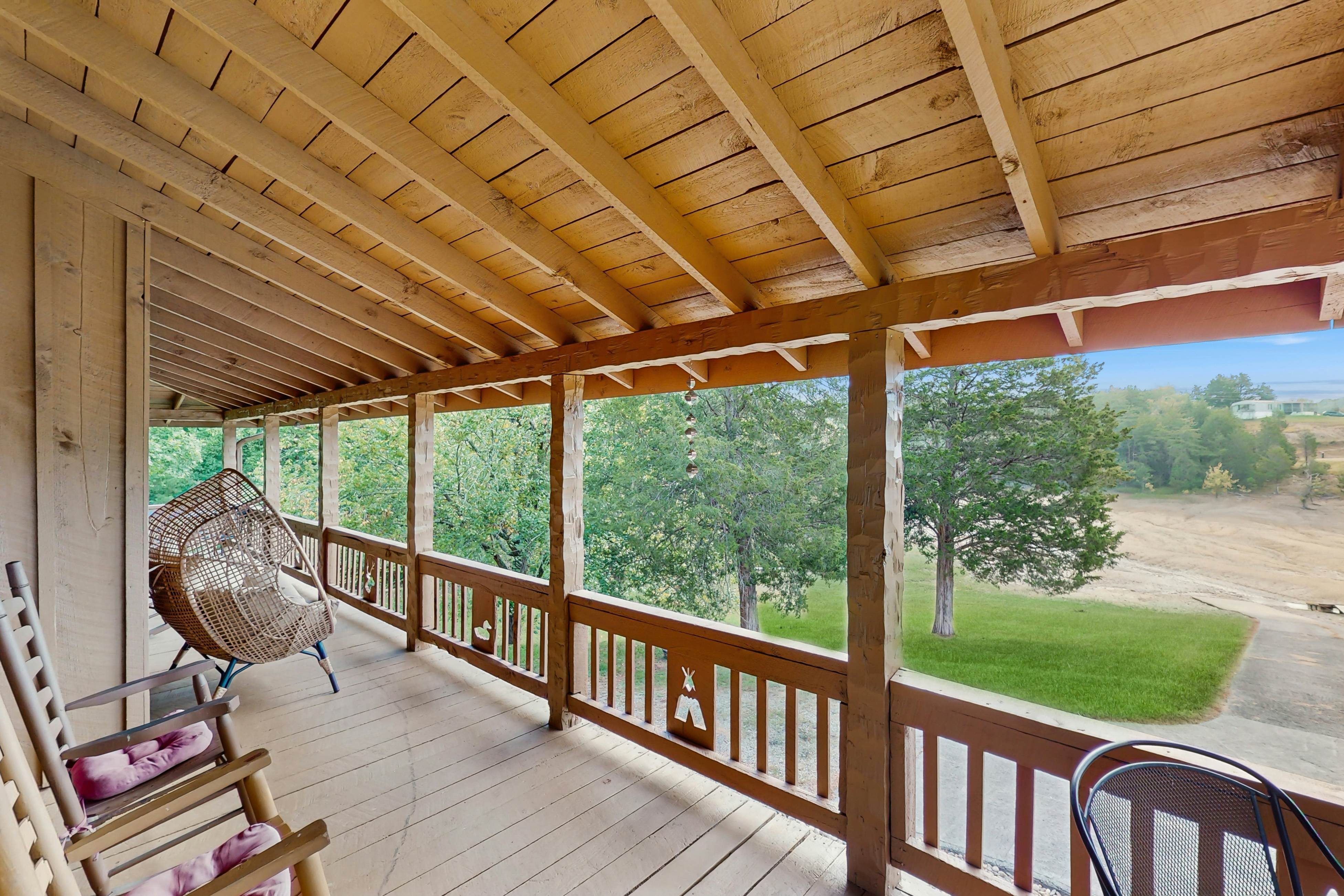 Lakefront Cabin・Boat Ramp/Dock・Hot Tub・Pool Table