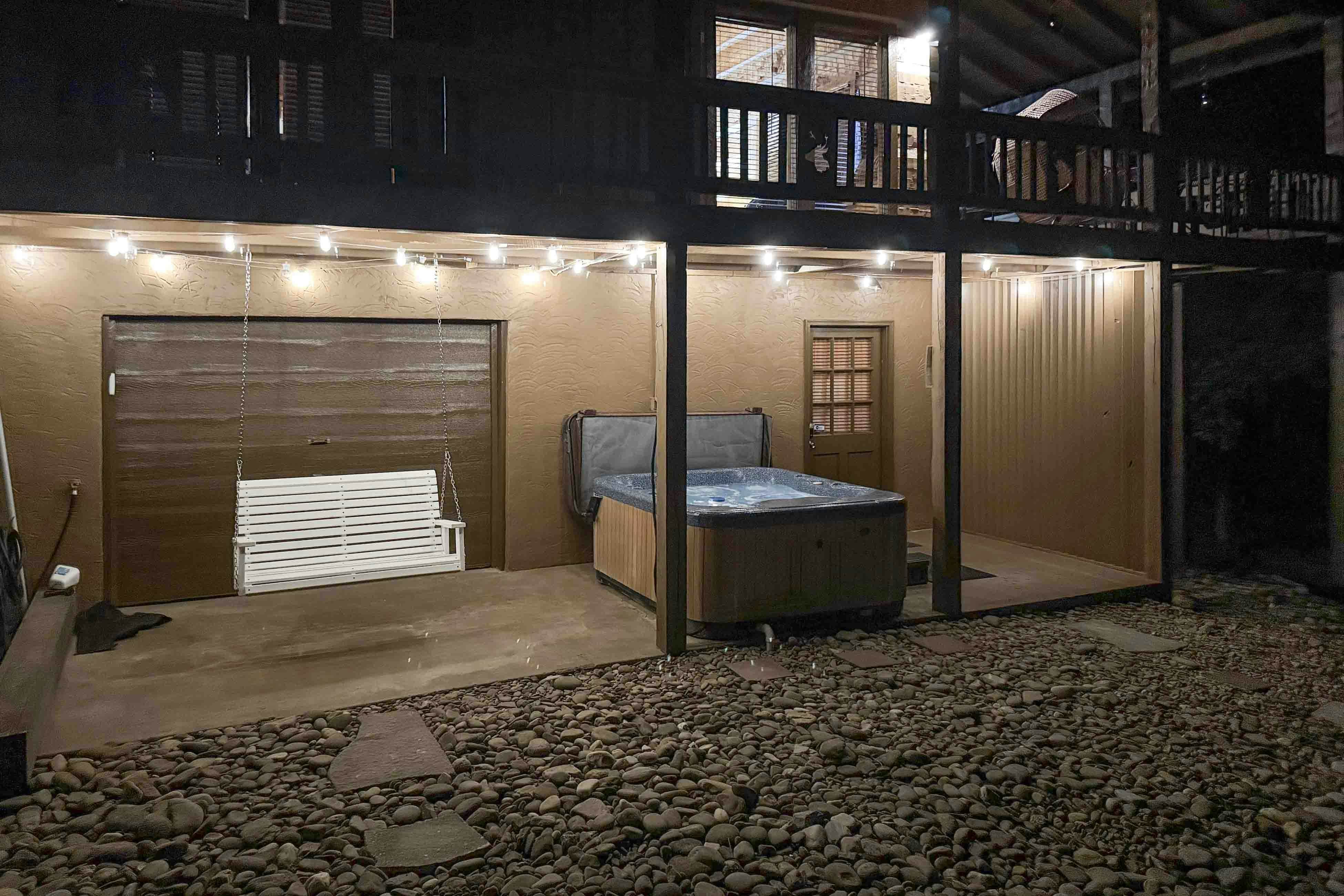 Lakefront Cabin・Boat Ramp/Dock・Hot Tub・Pool Table