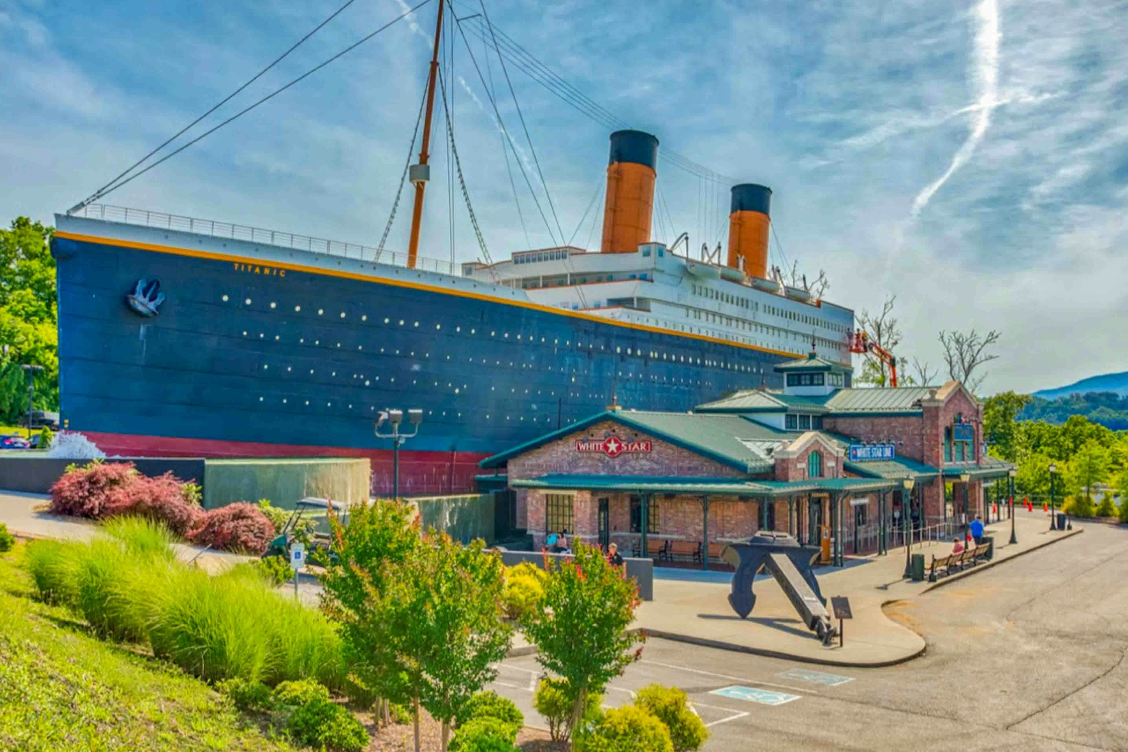 Lakefront Cabin・Boat Ramp/Dock・Hot Tub・Pool Table