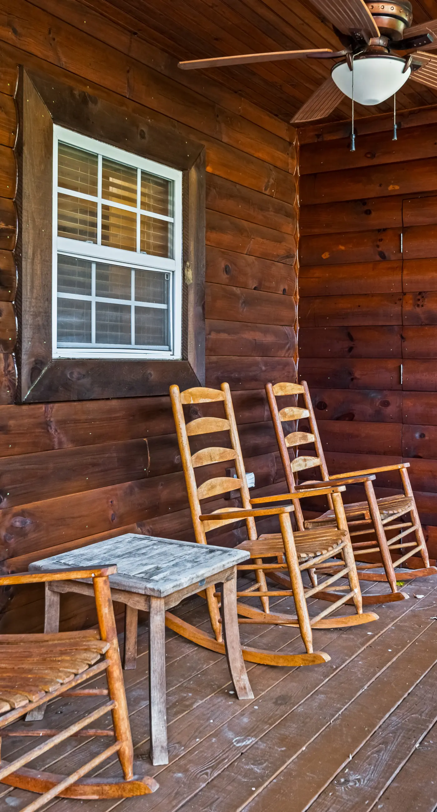 Townsend River Retreat・Lush Greenery・Grill