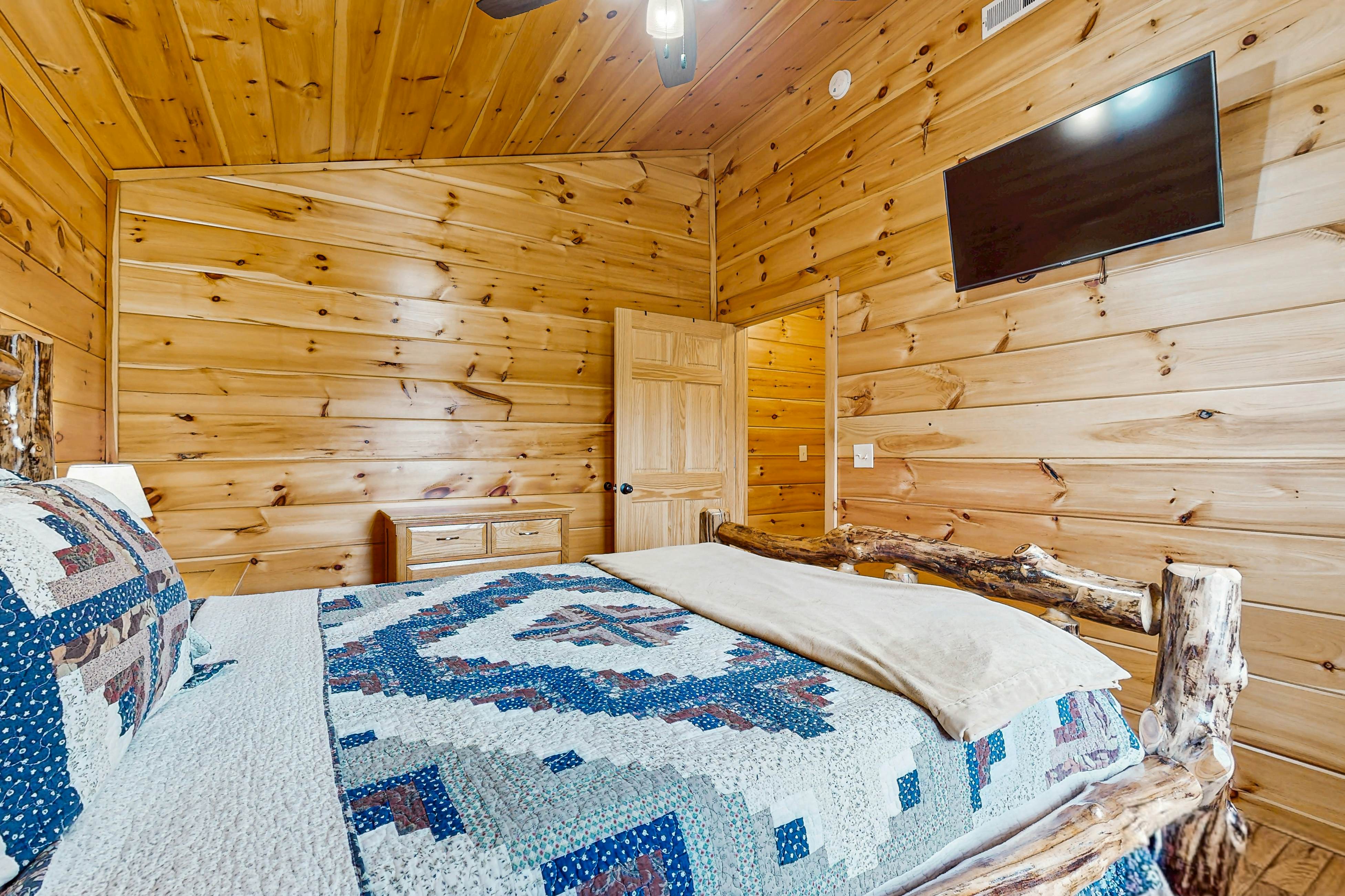 Cozy Cabin, Sleeps 7・Hot tub・Pool table・Foosball