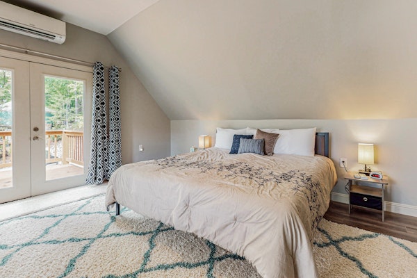 Lakefront Cabin, Sleeps 14・2 Level Dock・Sun Deck