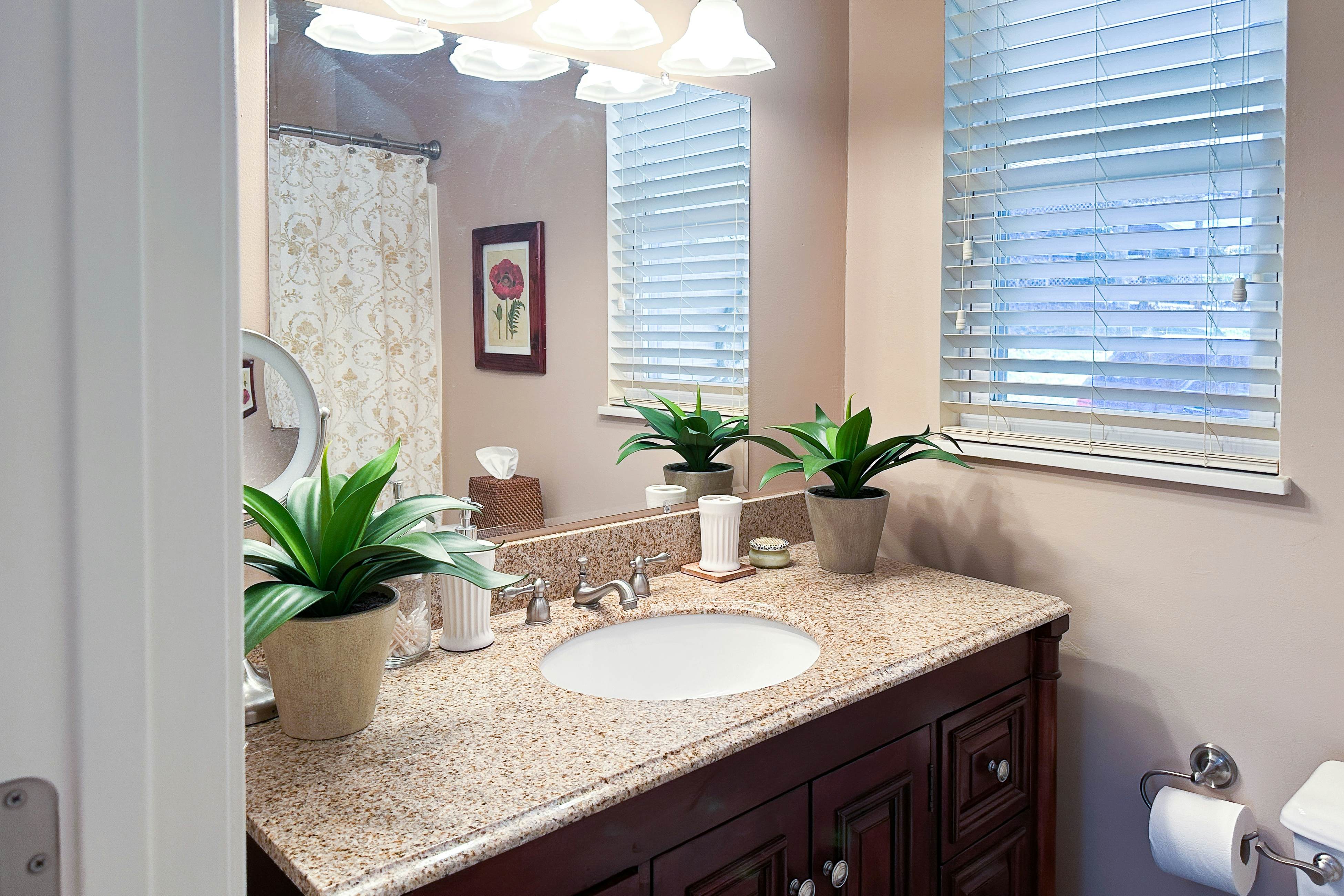 Waterfront living with private dock, private boat launch, kayaks & firepit