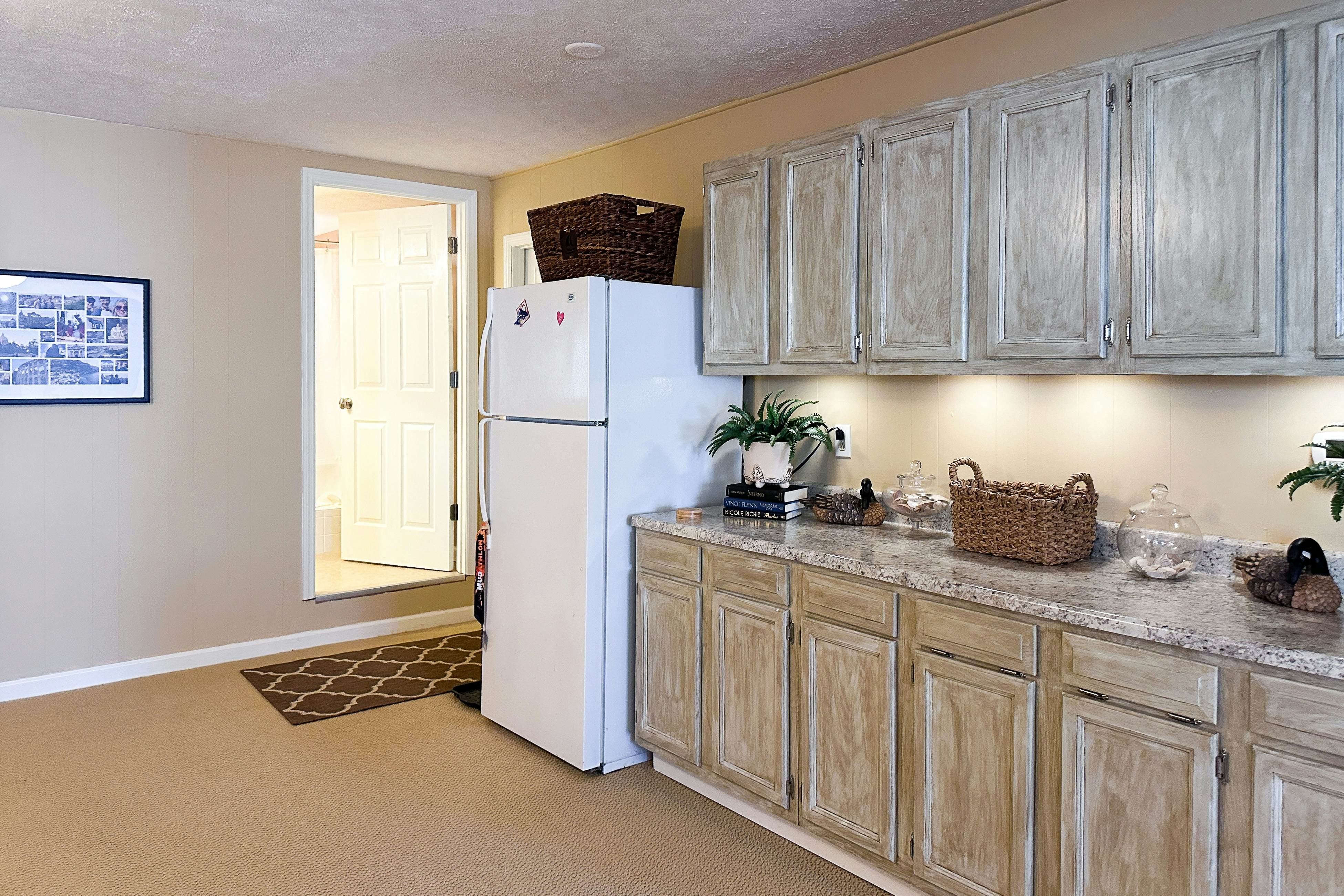 Waterfront living with private dock, private boat launch, kayaks & firepit