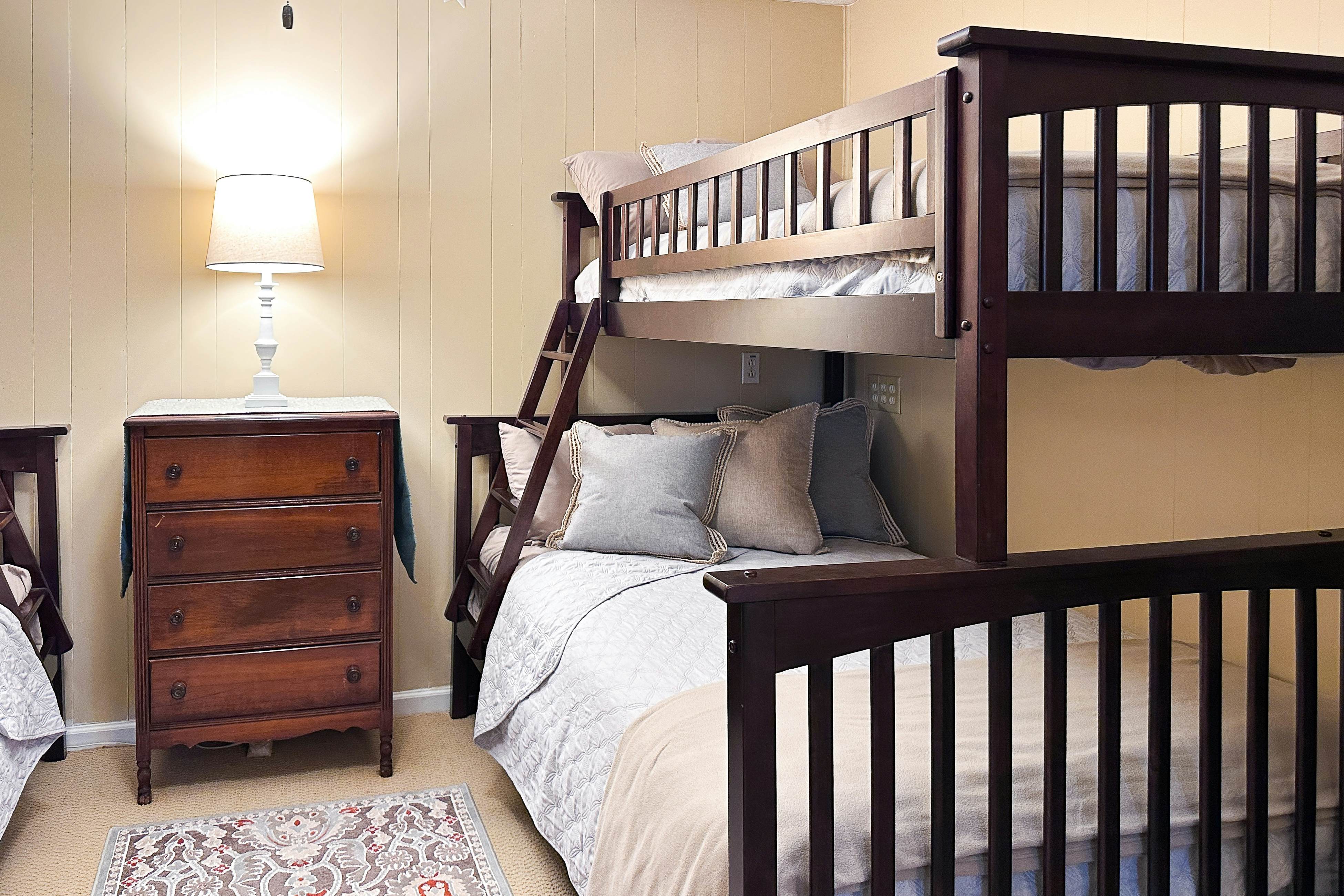 Waterfront living with private dock, private boat launch, kayaks & firepit